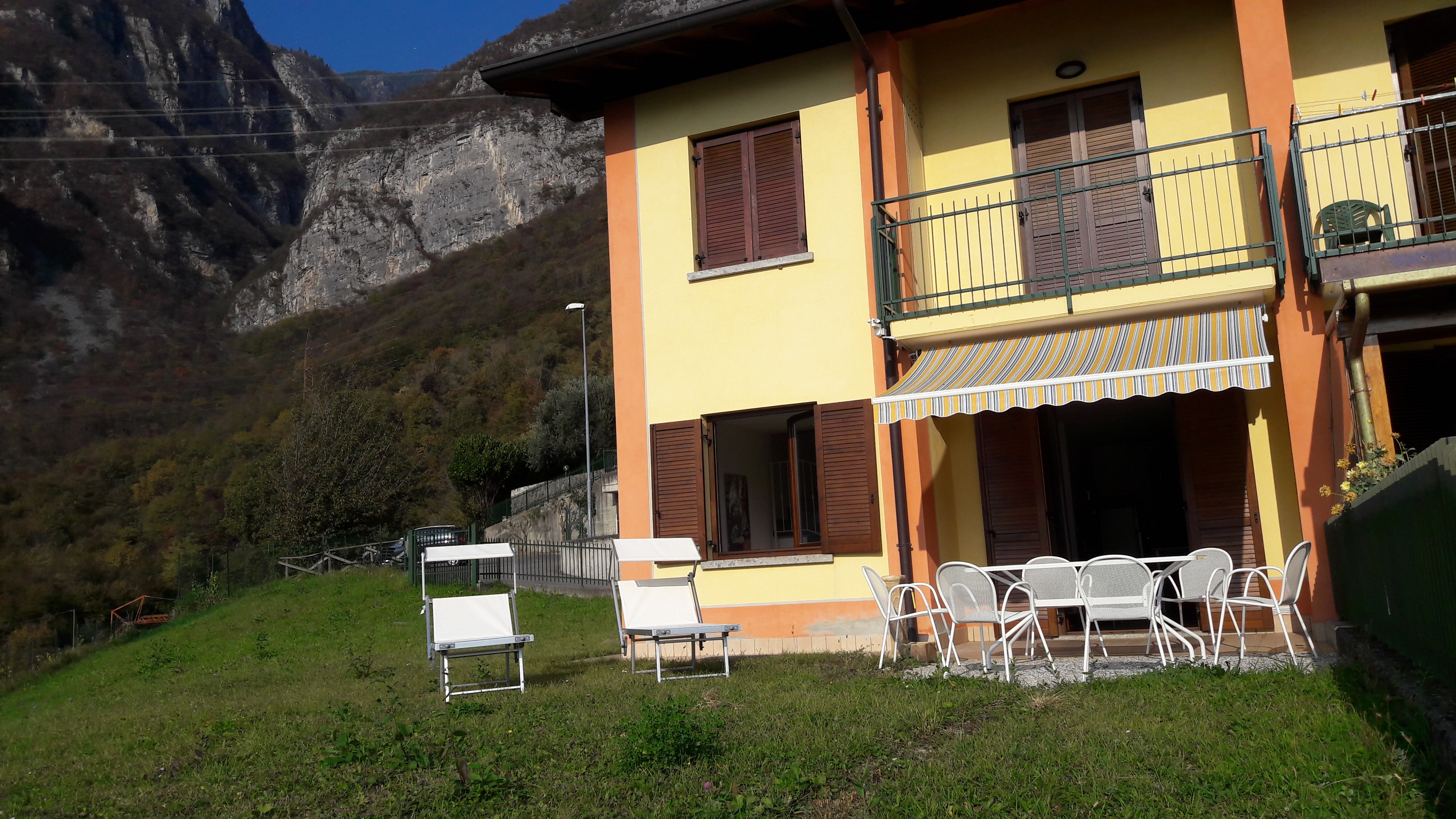 Villa Lorenzo in Rogno, Bergamo