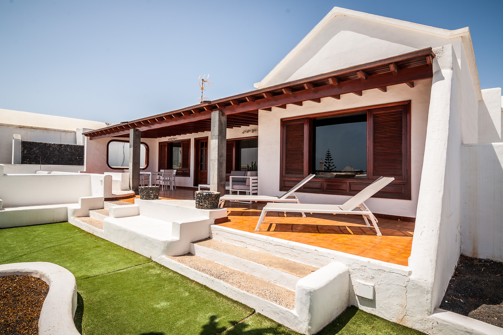 ¡OPORTUNIDAD! Villa exclusiva al lado del mar Villas en alquiler en