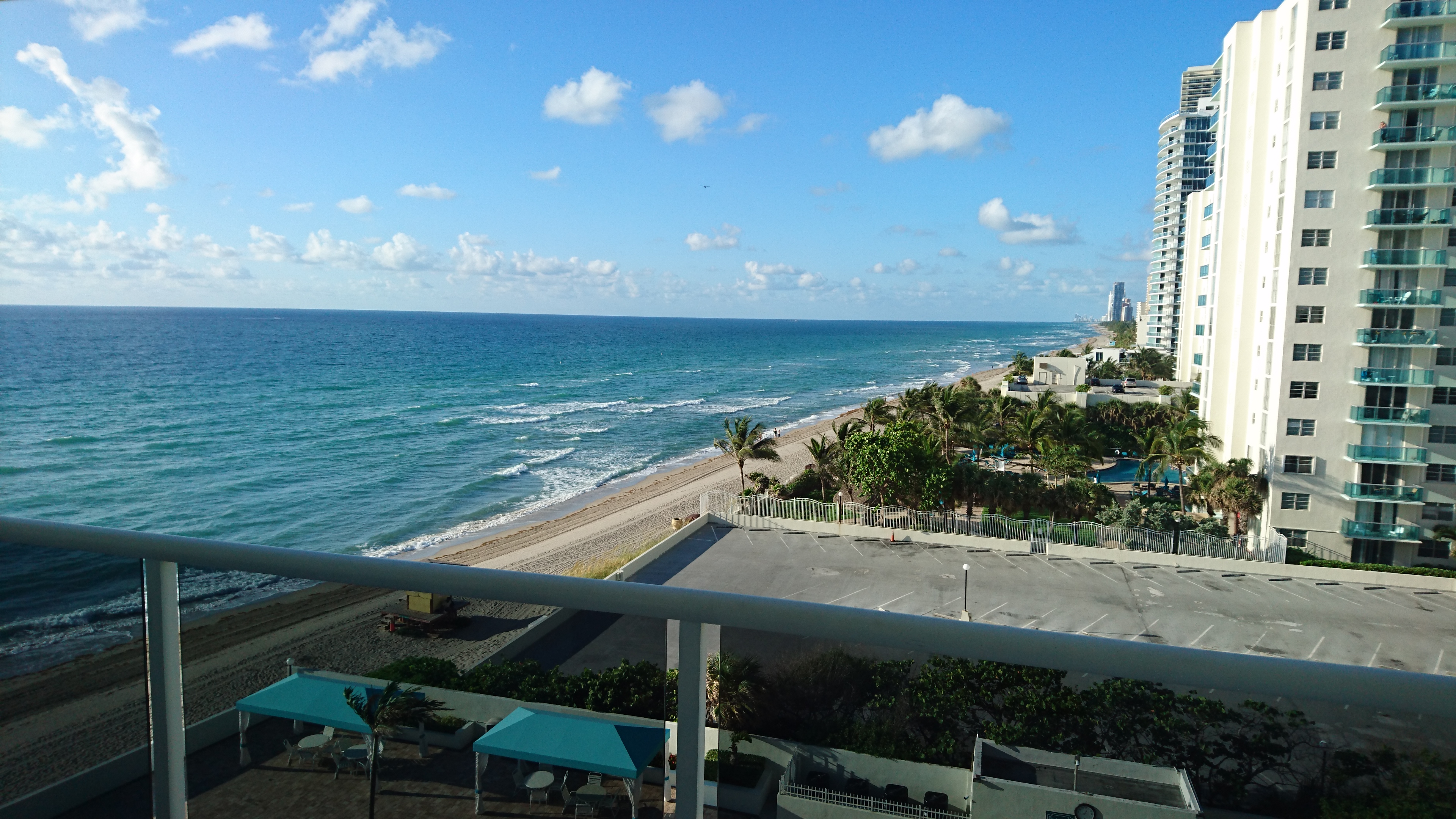 Beautiful Ocean View apartment and Beach in Hollywood, Broward County