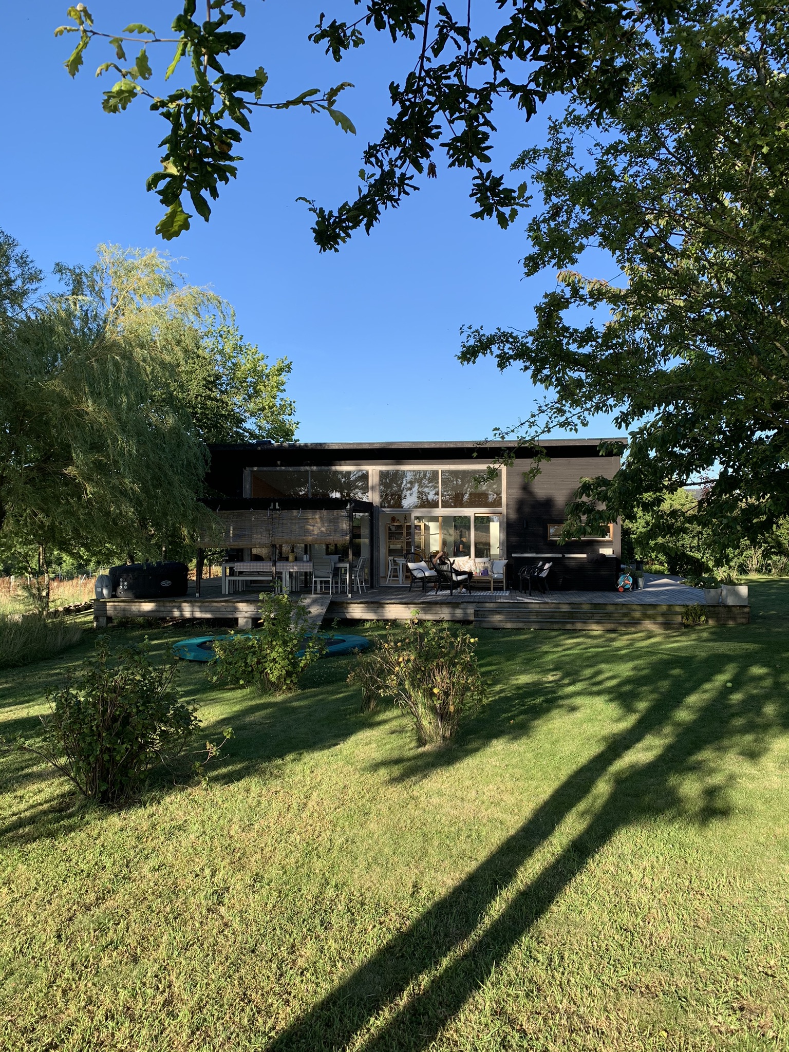 Idyllic modern summerhouse