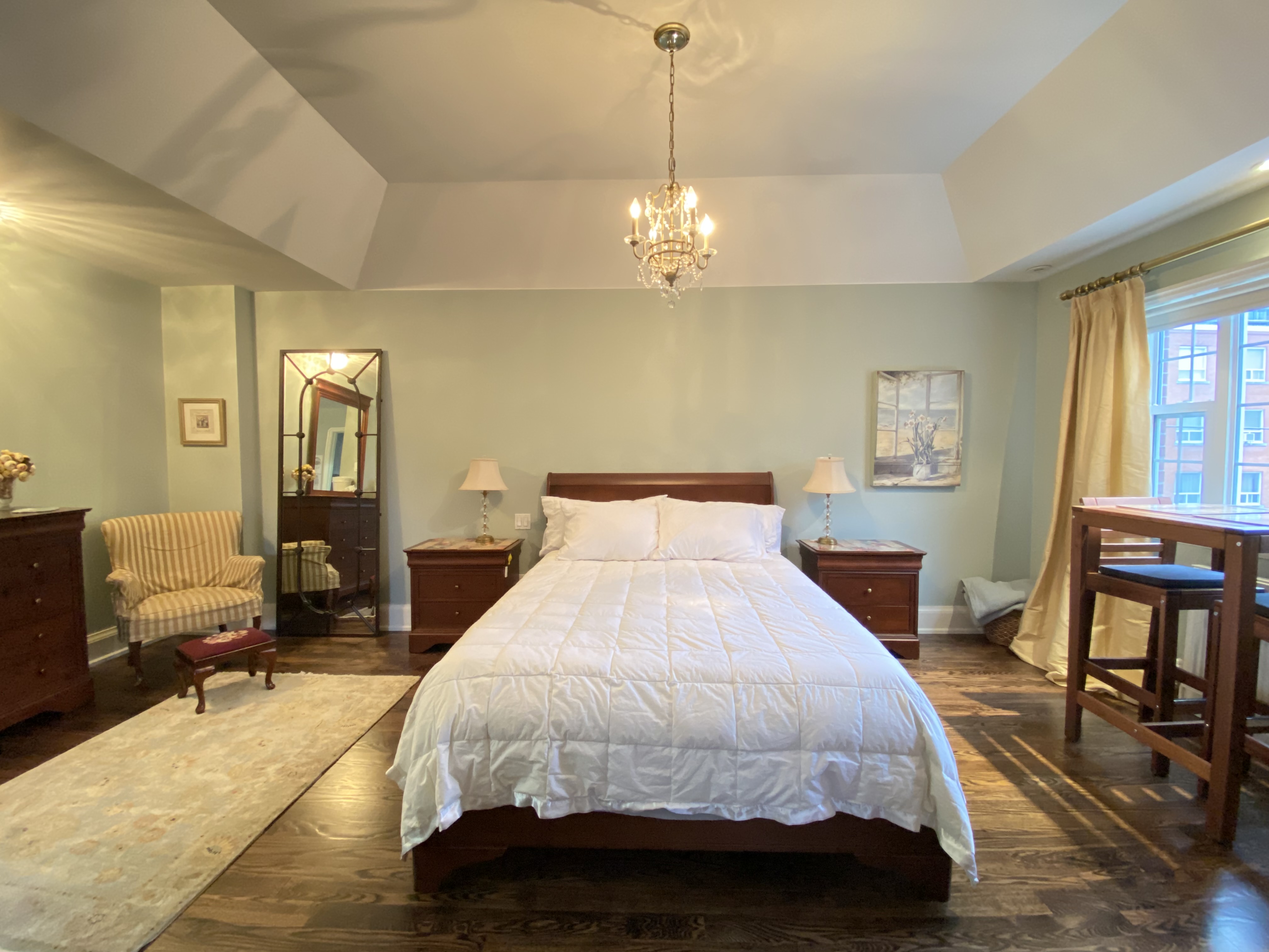 Leaside room+ensuite *Free Parking* walk2transit