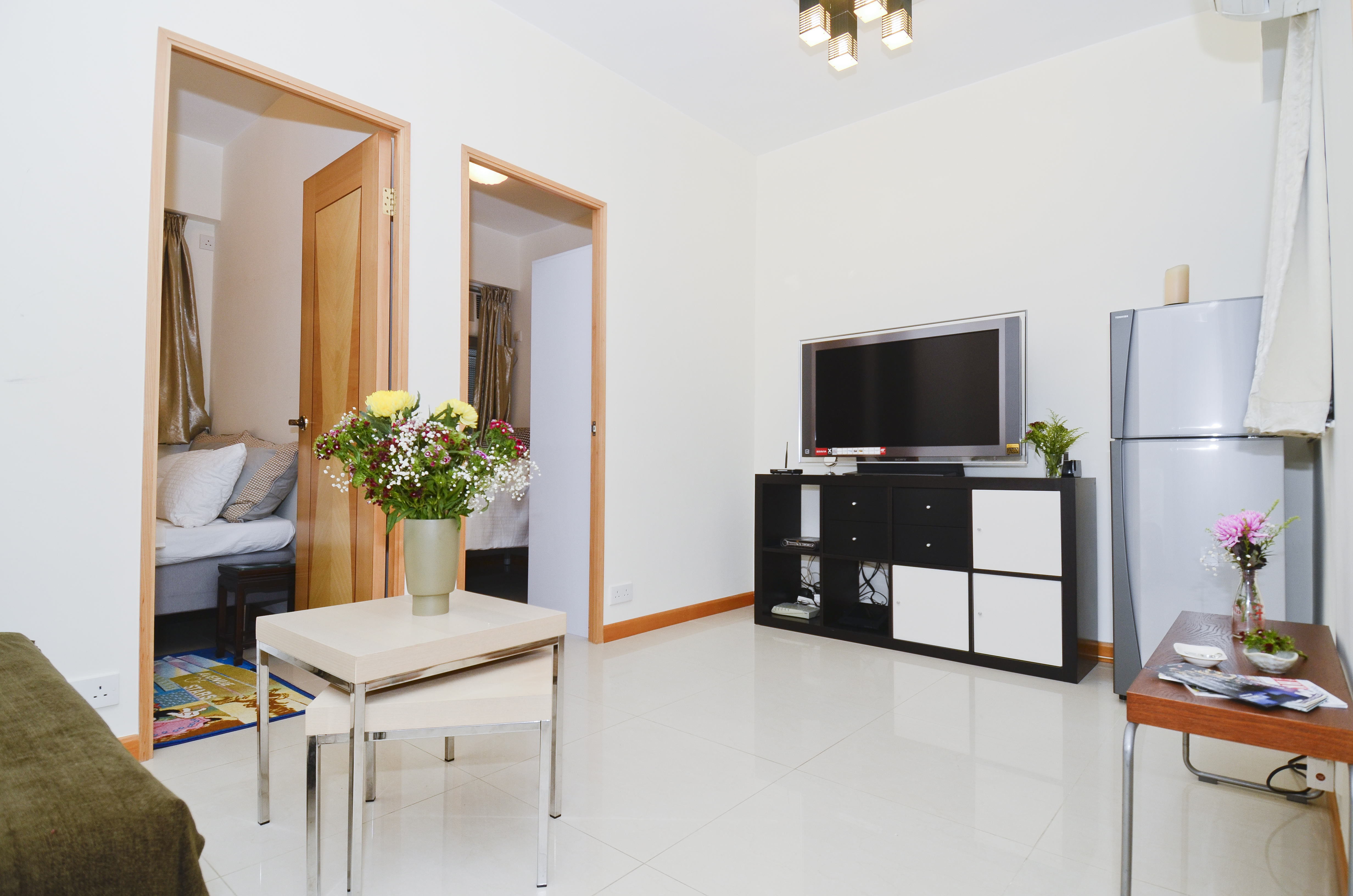 Central Centre 5 min walk to/from Central MTR
