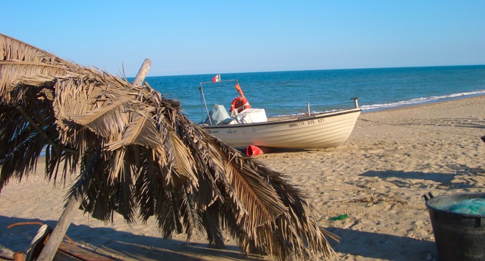 Spacious apartment just 50 meters from the sea