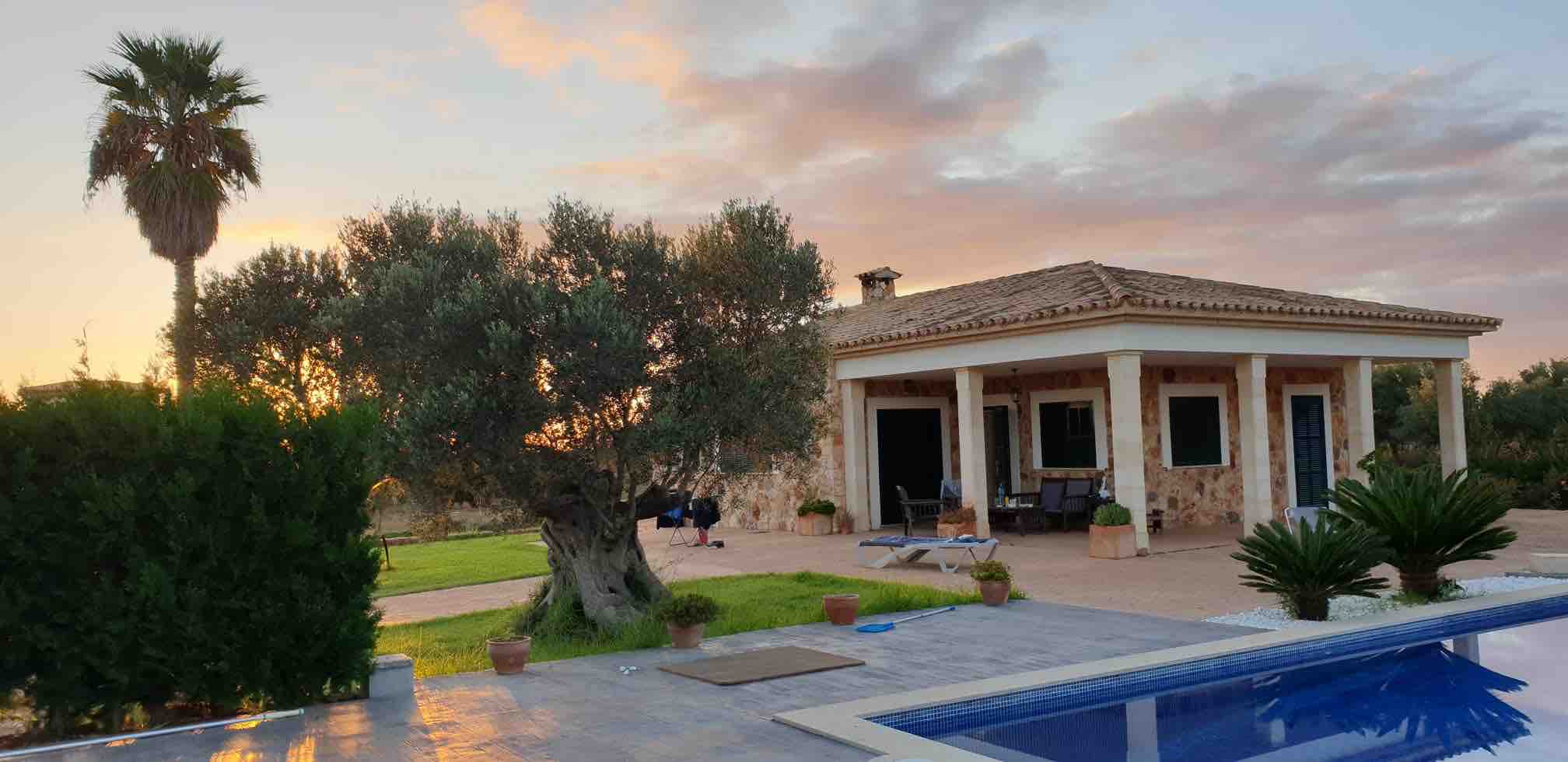 Chalet es pinaret grande, with pool