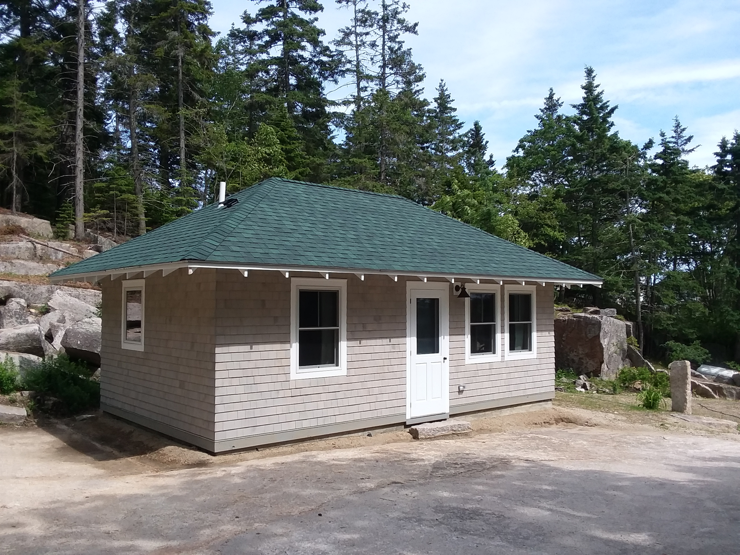 Stonington Harbor Cottage - Vacation / Remote Work
