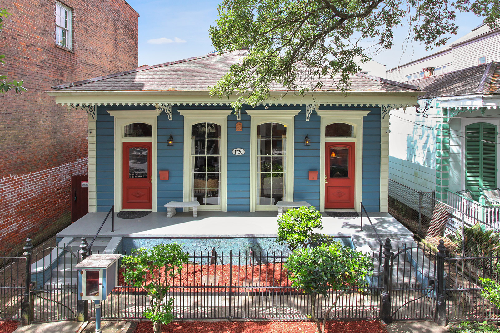 Camelback Guest House in Central City, New Orleans