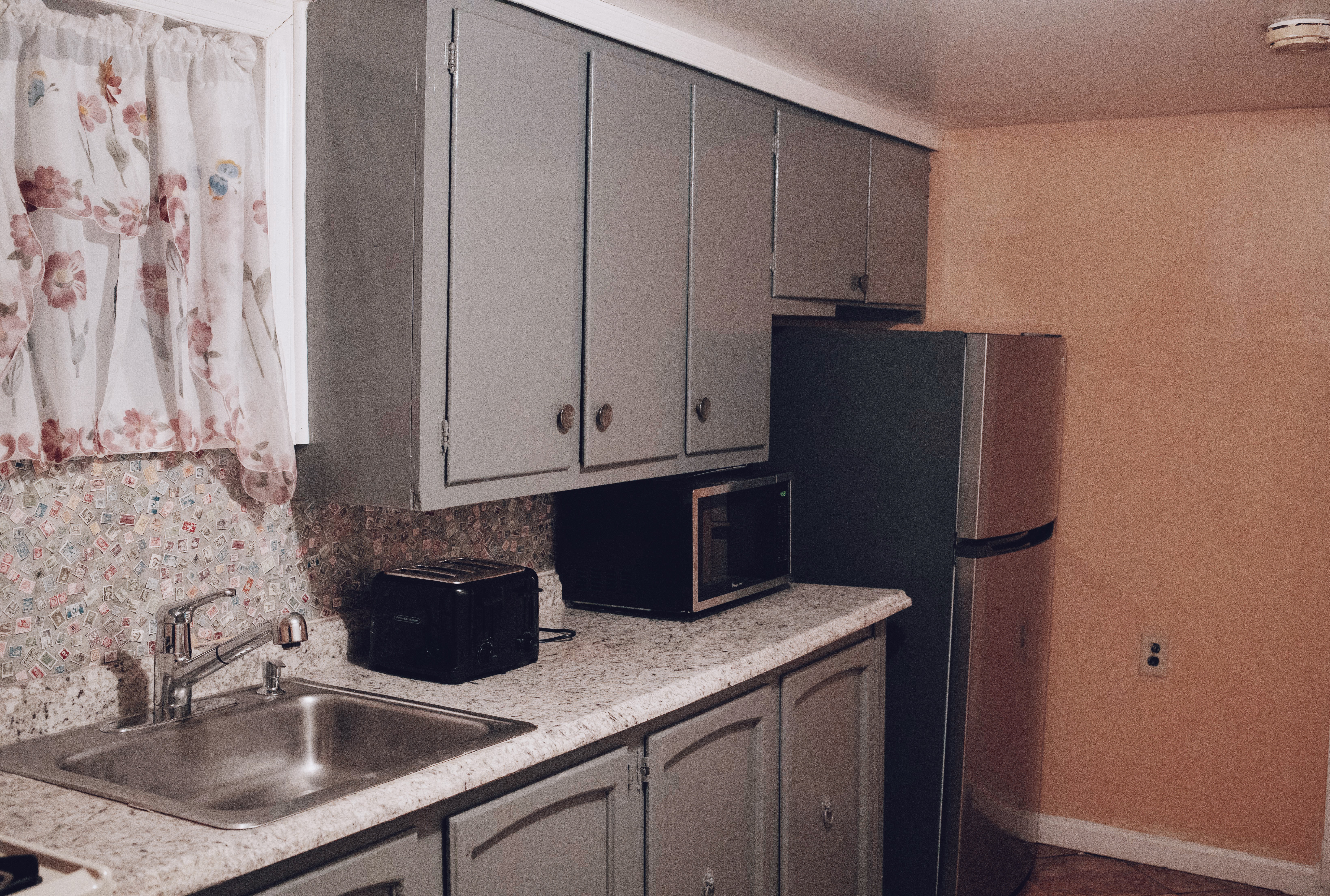 Cozy Apartment w/parking, 5mins from train station in West, Newark