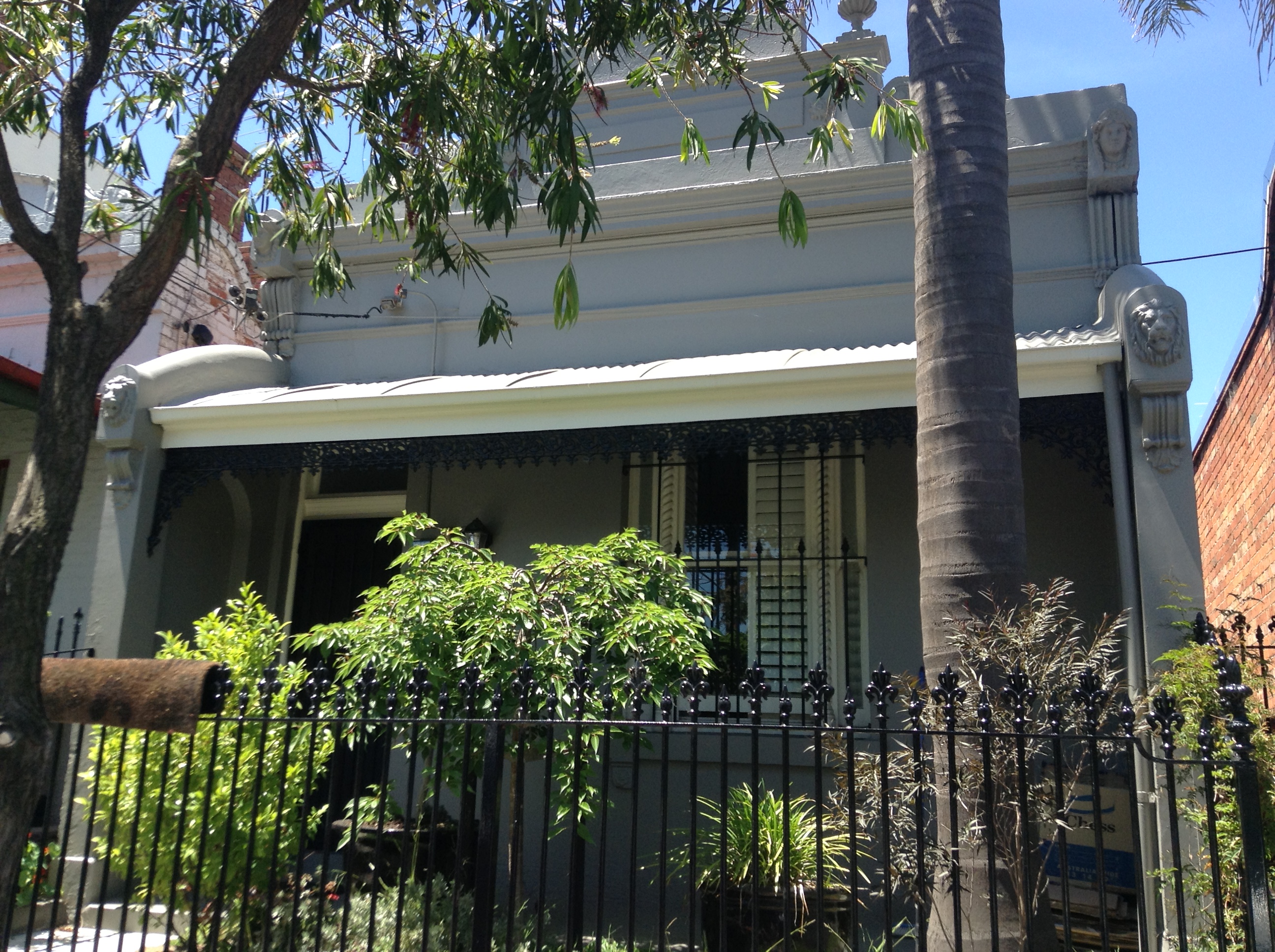 Victorian 2 bedroom house Clifton Hill in Yarra, Melbourne