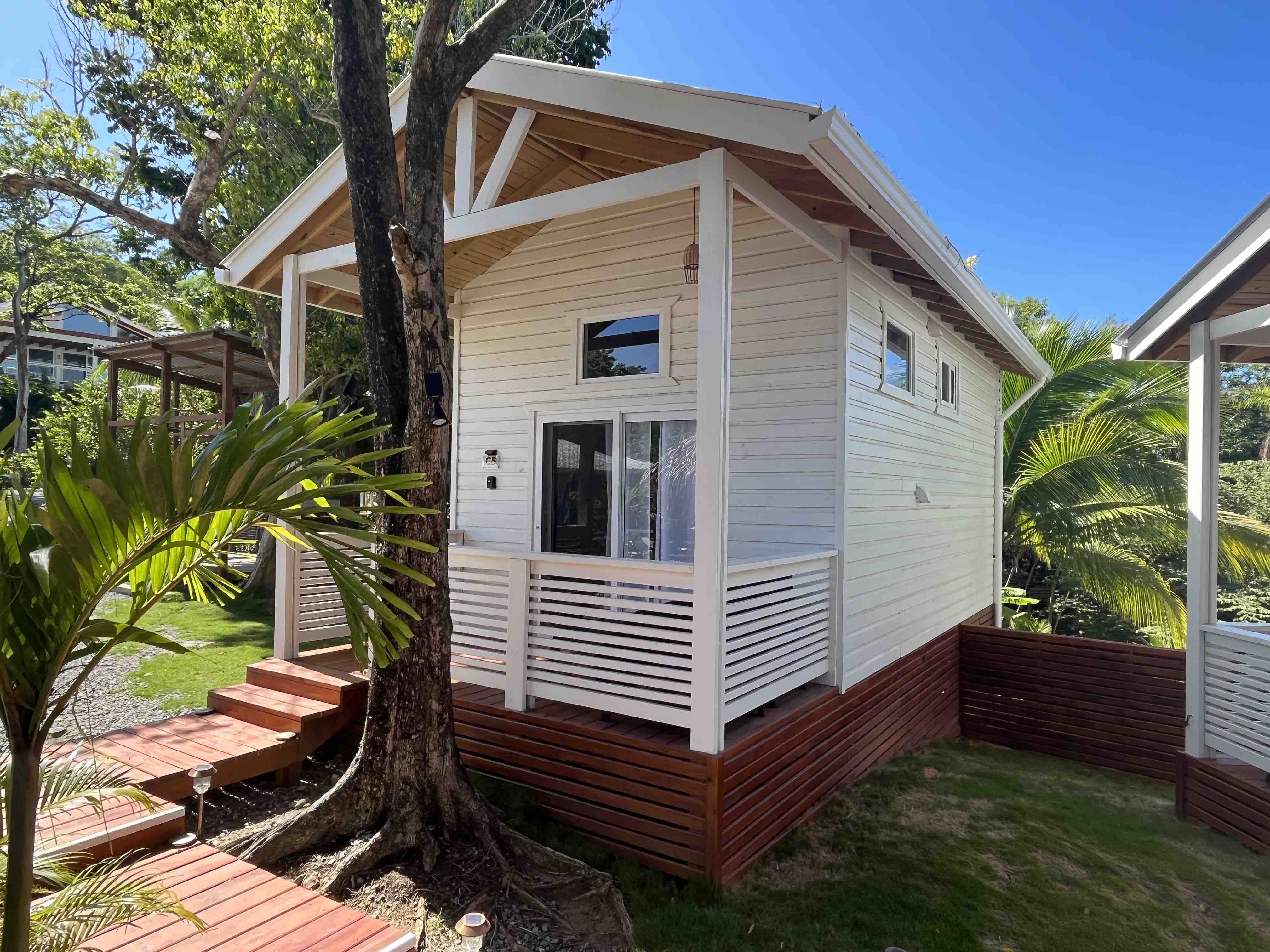 C5-New cozy studio suite in West Bay
