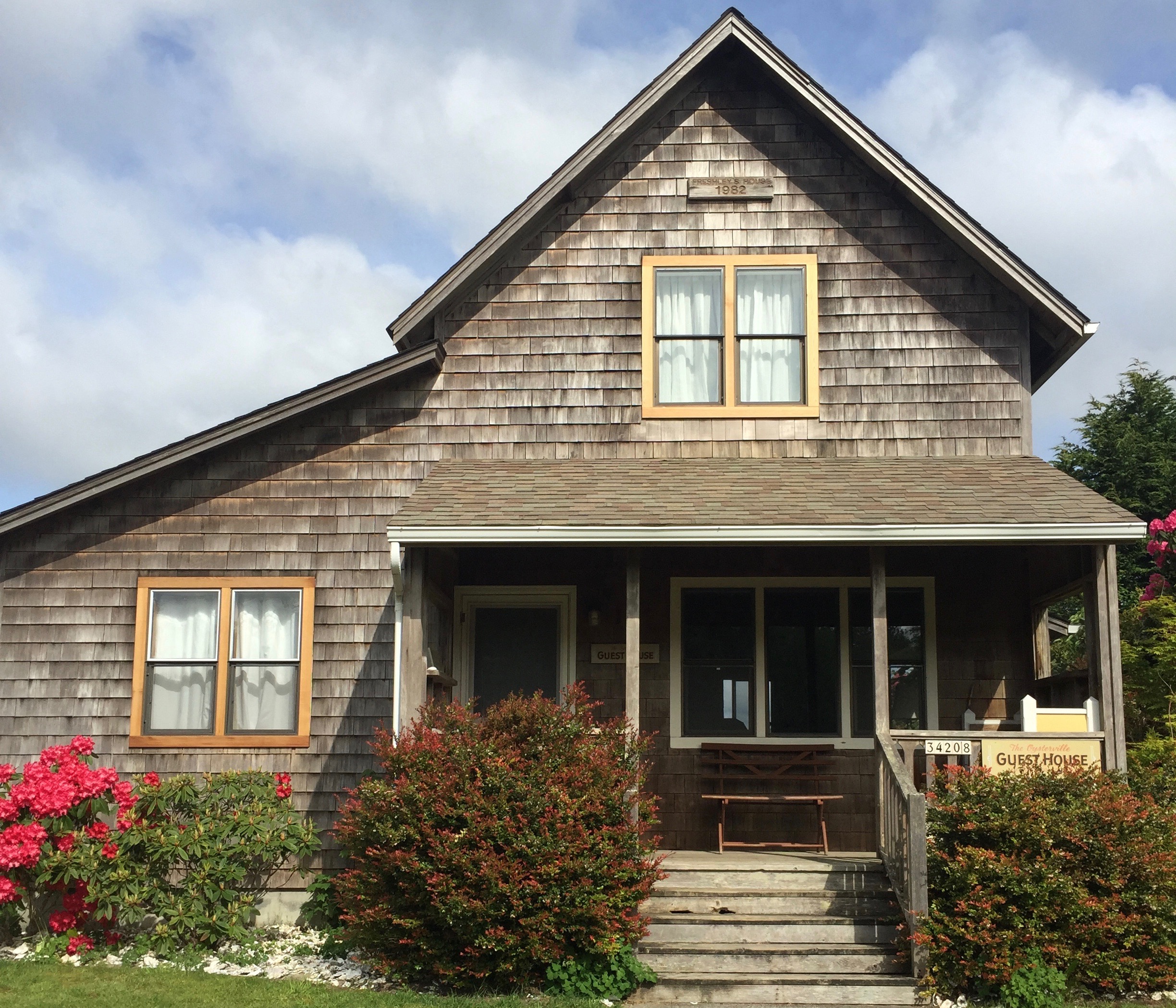 The Oysterville Guesthouse Houses for Rent in Oysterville, Washington