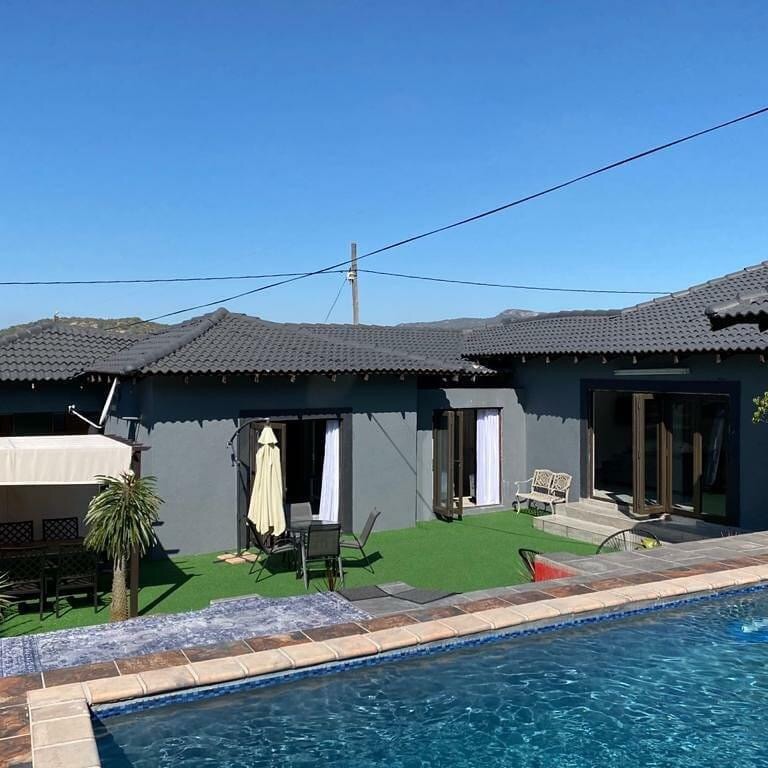 Tenko Luxury Guest House Houses for Rent in Kabokweni, Mpumalanga