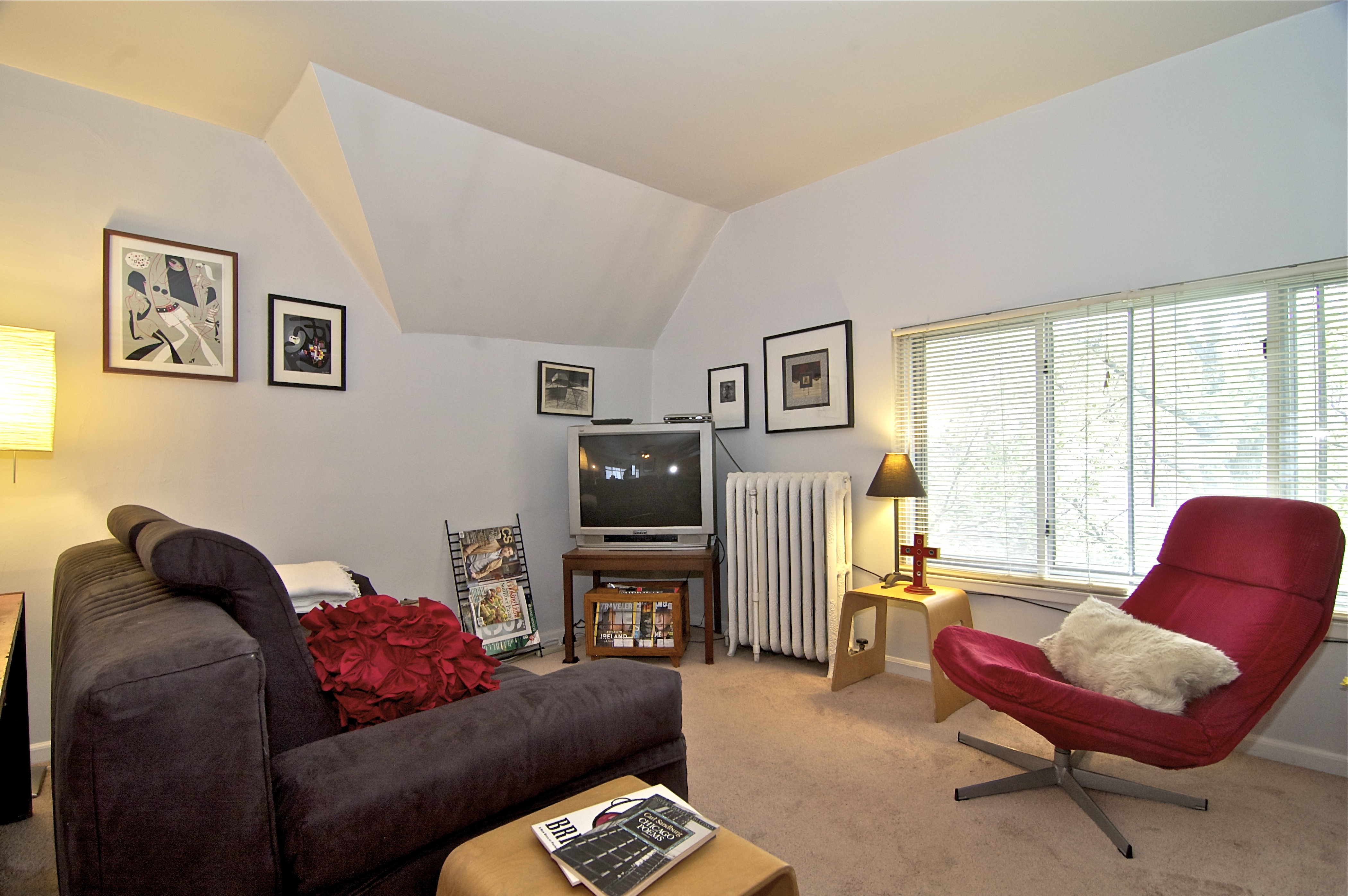 Cozy Northside Apt near Transp&Beach&Free St Prkng in Rogers Park, Chicago