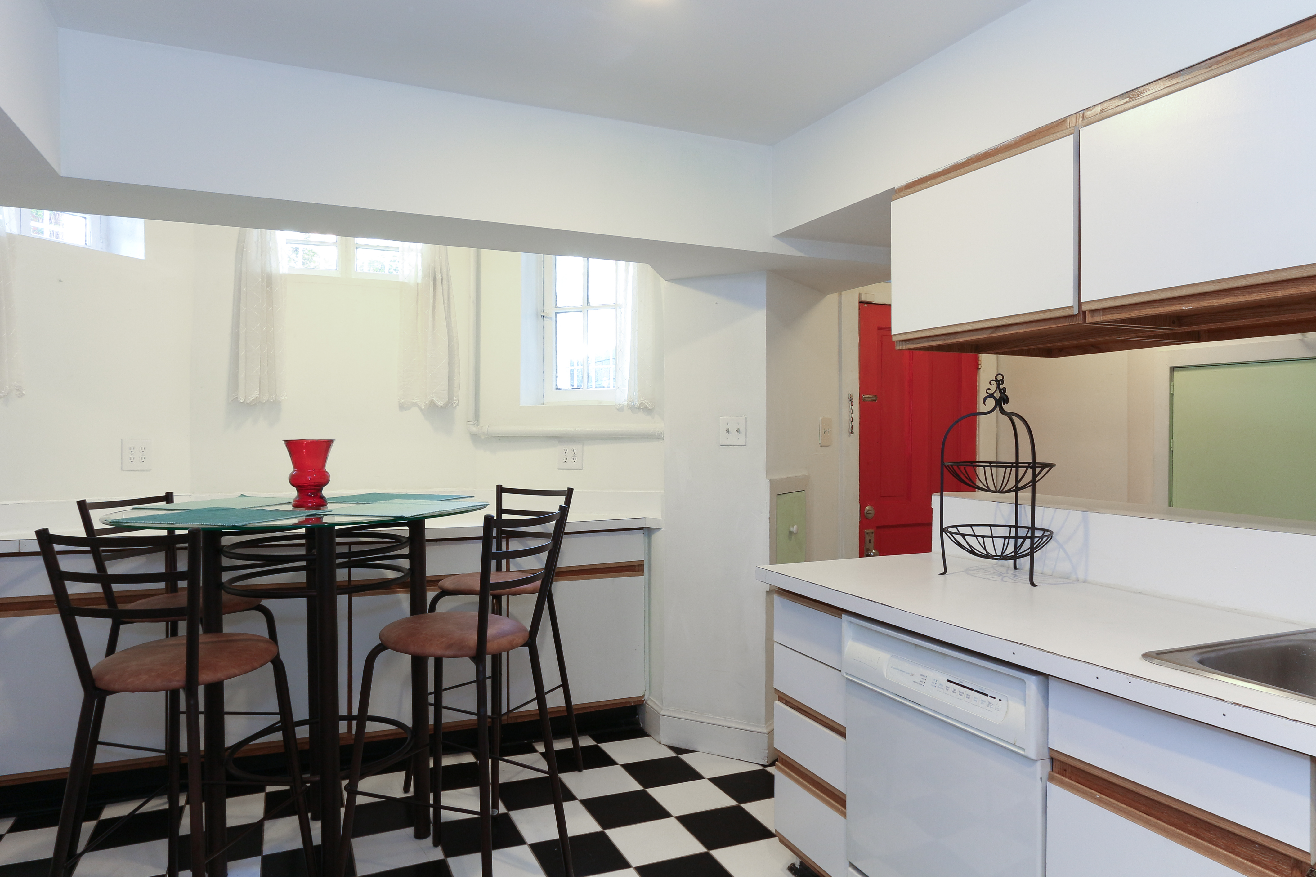 John Denver Historic Basement Apartment in Georgetown, Burleith/Hillandale, Washington Dc