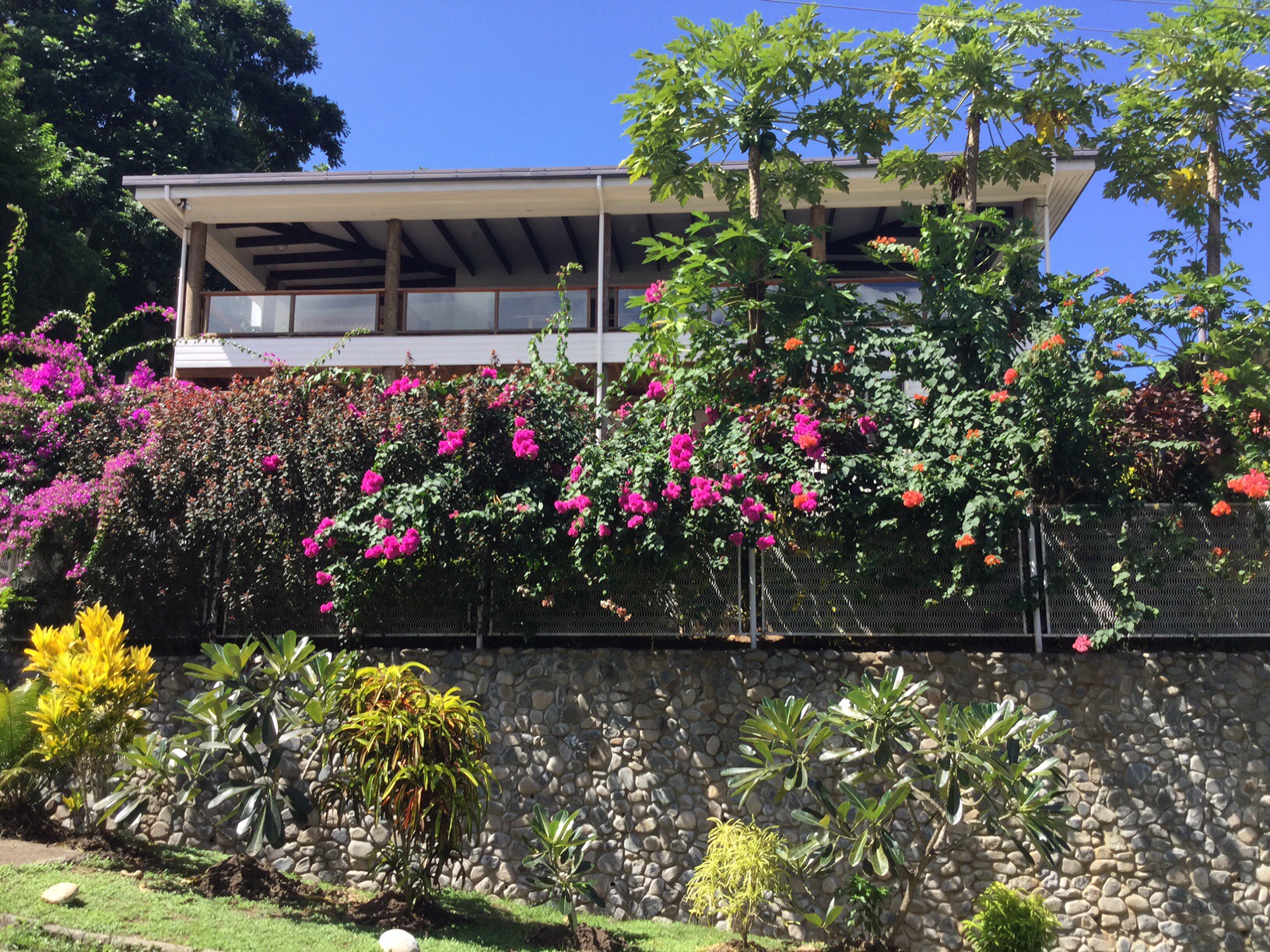 4 Bedroom Beach House Coral Coast Houses For Rent In Korotogo