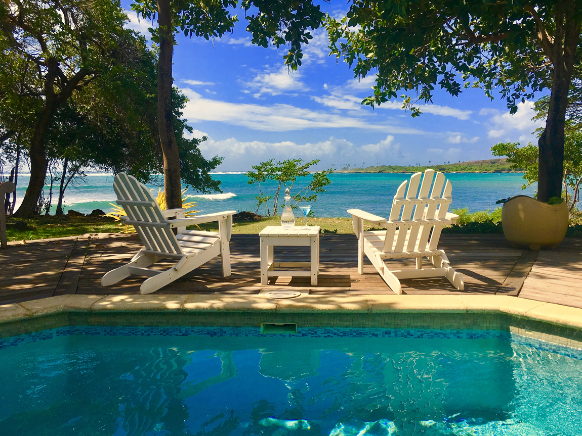 Ocean Front Cottage, Petit Point Bungalows for Rent in Lowlands