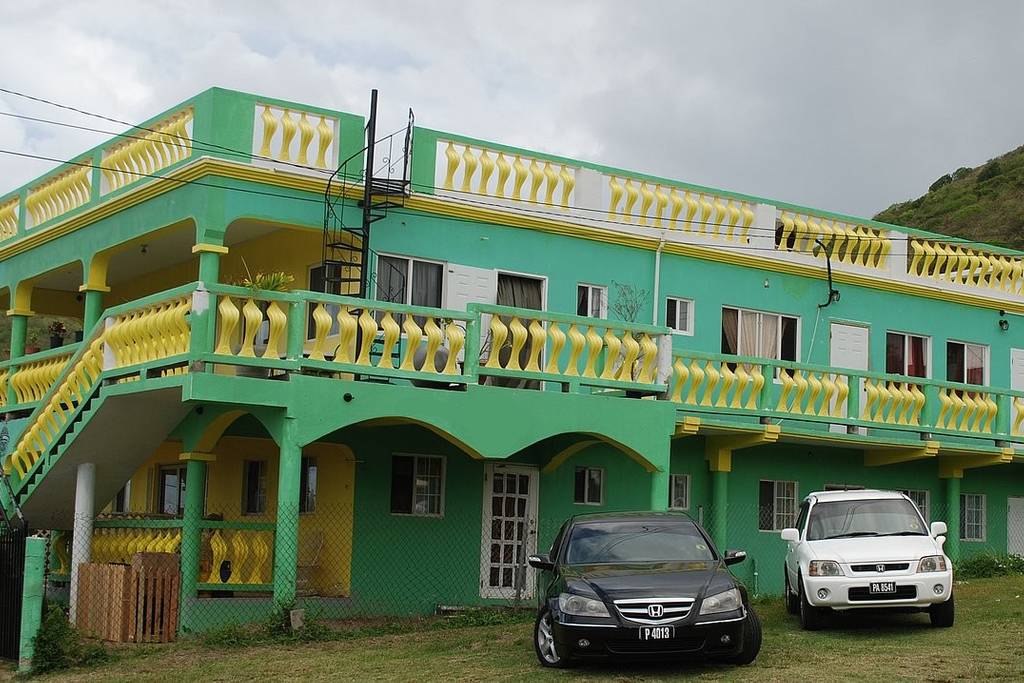 Paradise Inn 3956USD (11) Private Bedroom w. AC Guesthouses for