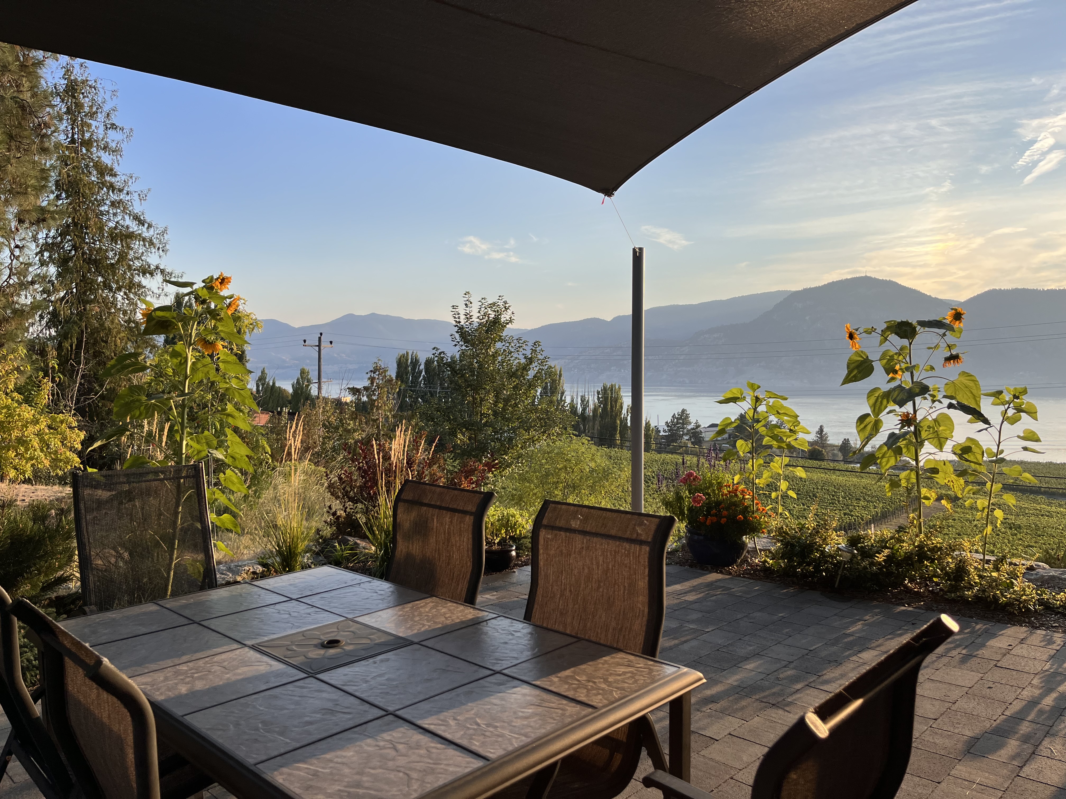 Amazing Lake View - Relaxing Naramata Bench Home