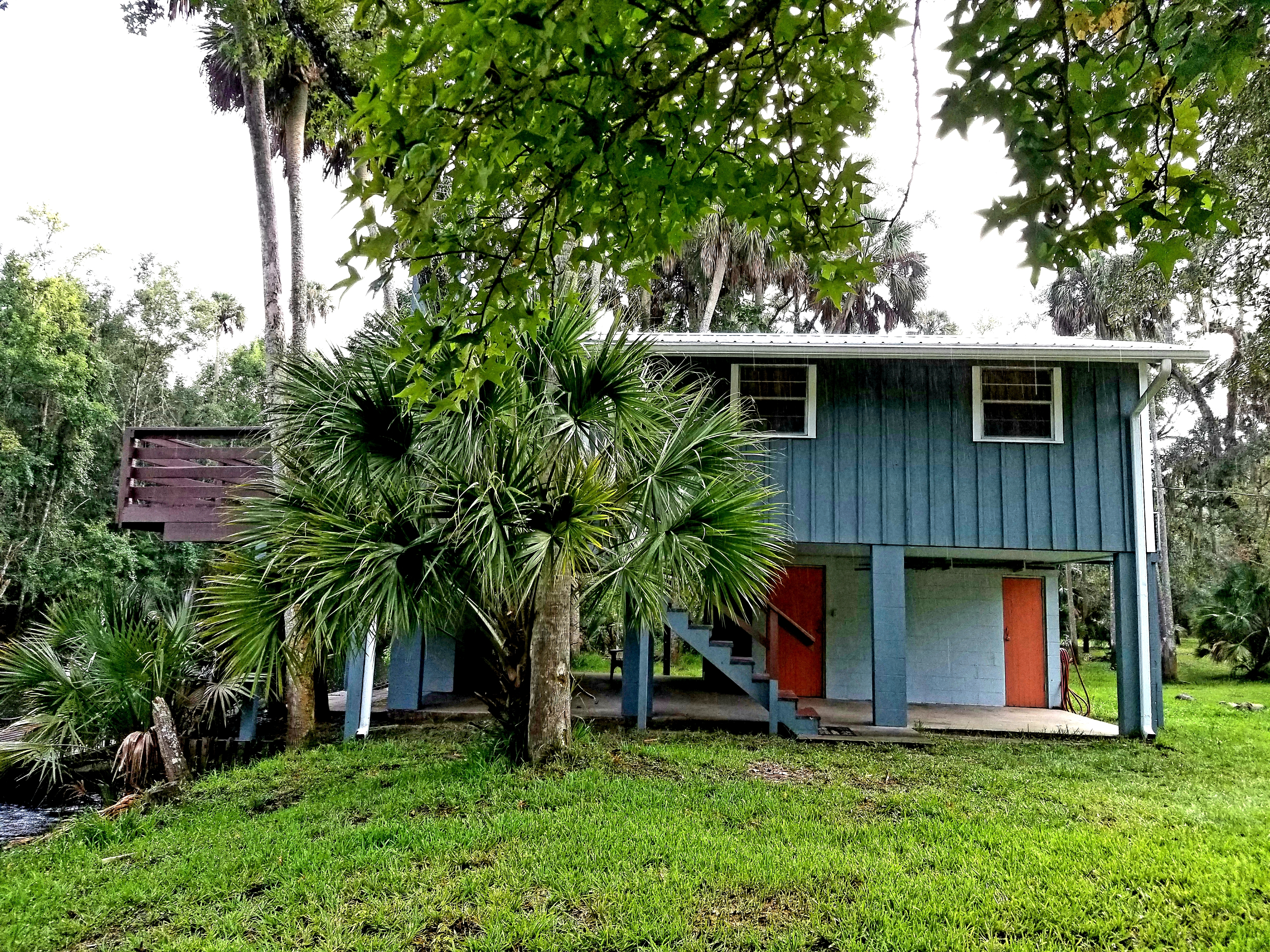 Riverfront Rustic Steinhatchee Cabin-Fireplace 2/1