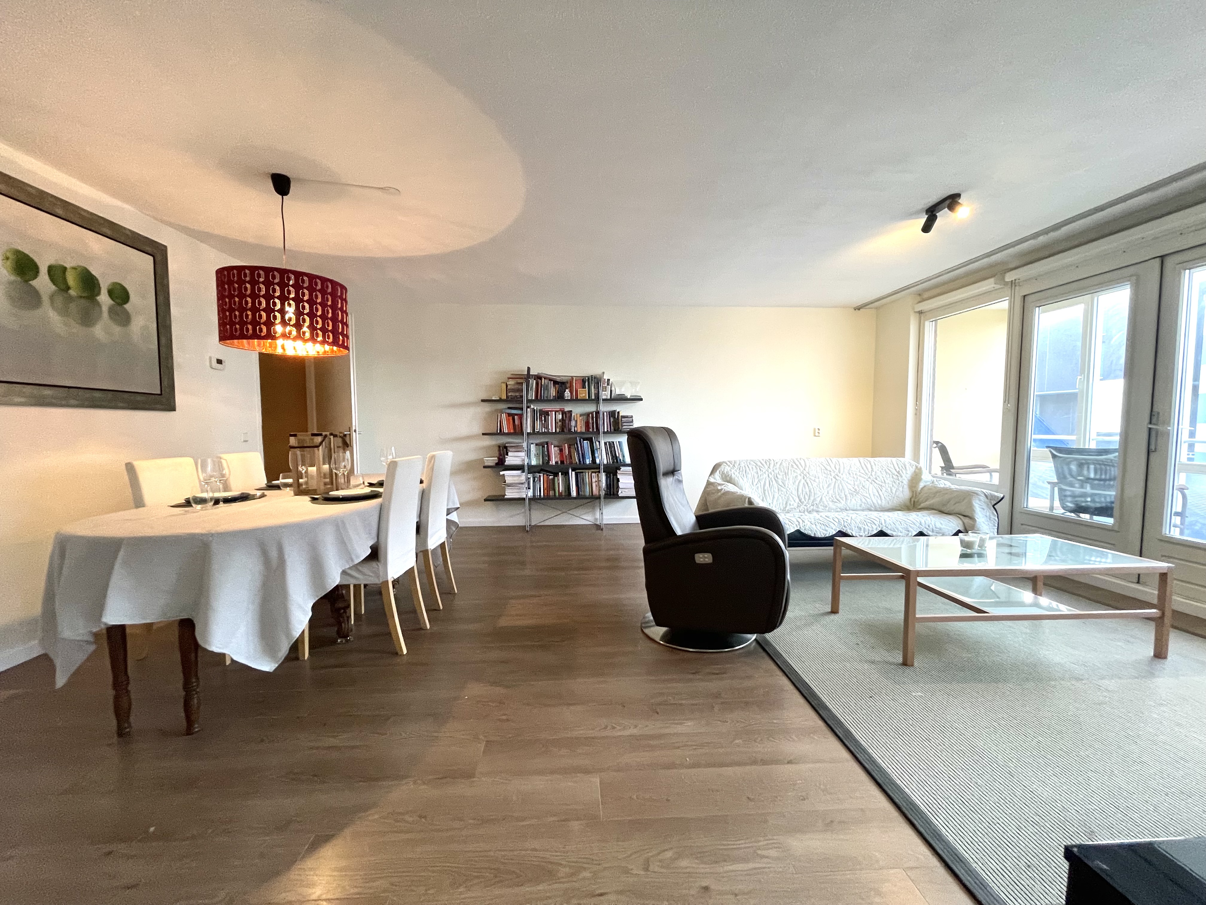 Hosted by Wendy at the beach appartement — The Hague stay