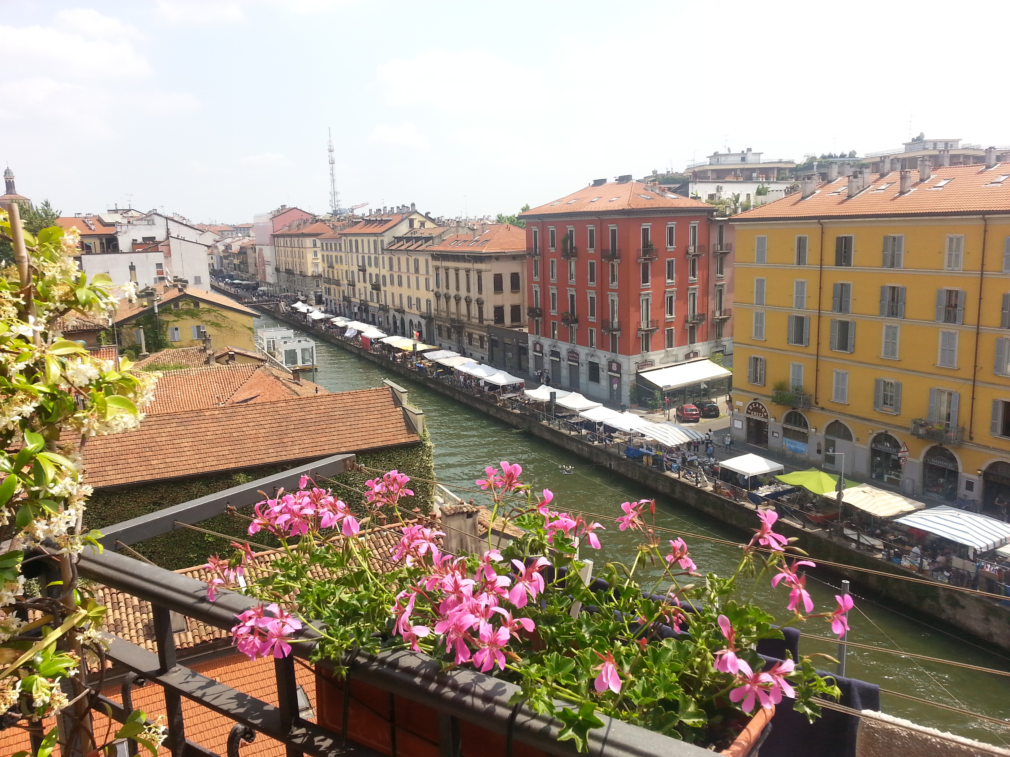 "Charming flat on the Naviglio Grande"