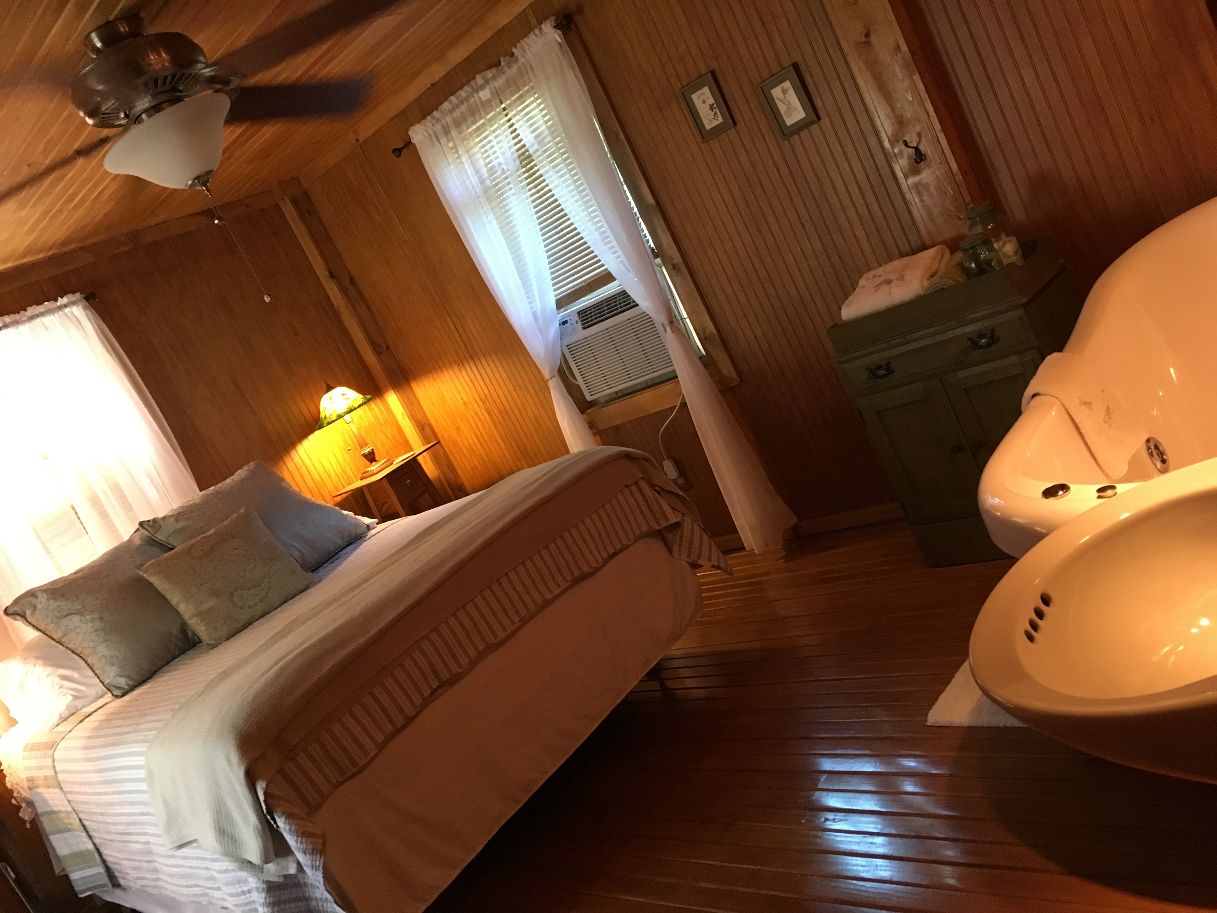 Cozy River Cabin in the Trees Cabins for Rent in Greenup, Kentucky