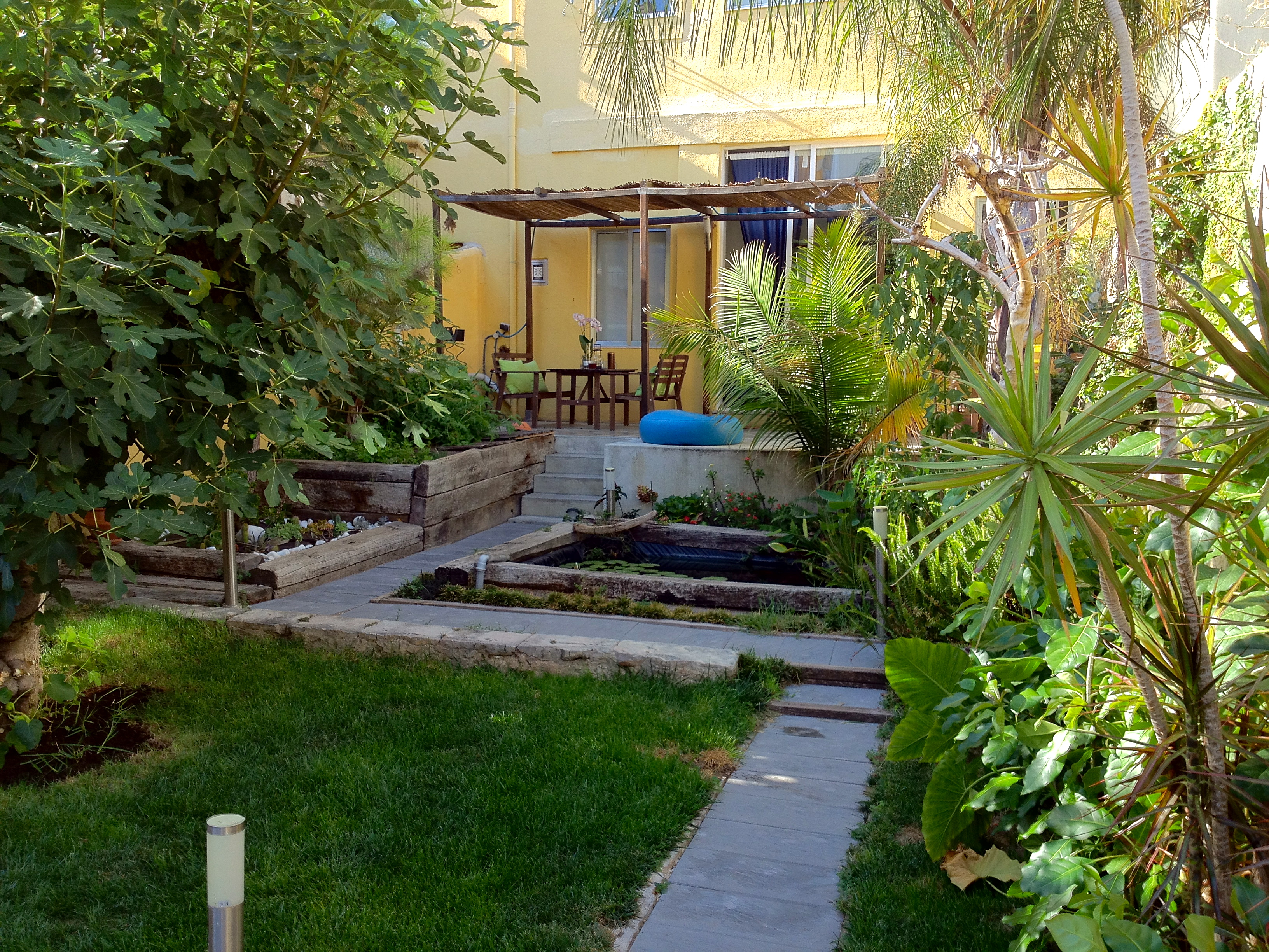 Central Lisbon with Private Garden in Santo Antnio, Lisbon