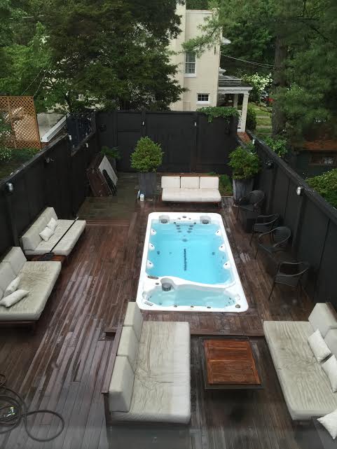 3 bed/2 ba Gtown Rowhouse W/HotTub! in Georgetown, Burleith/Hillandale, Washington Dc