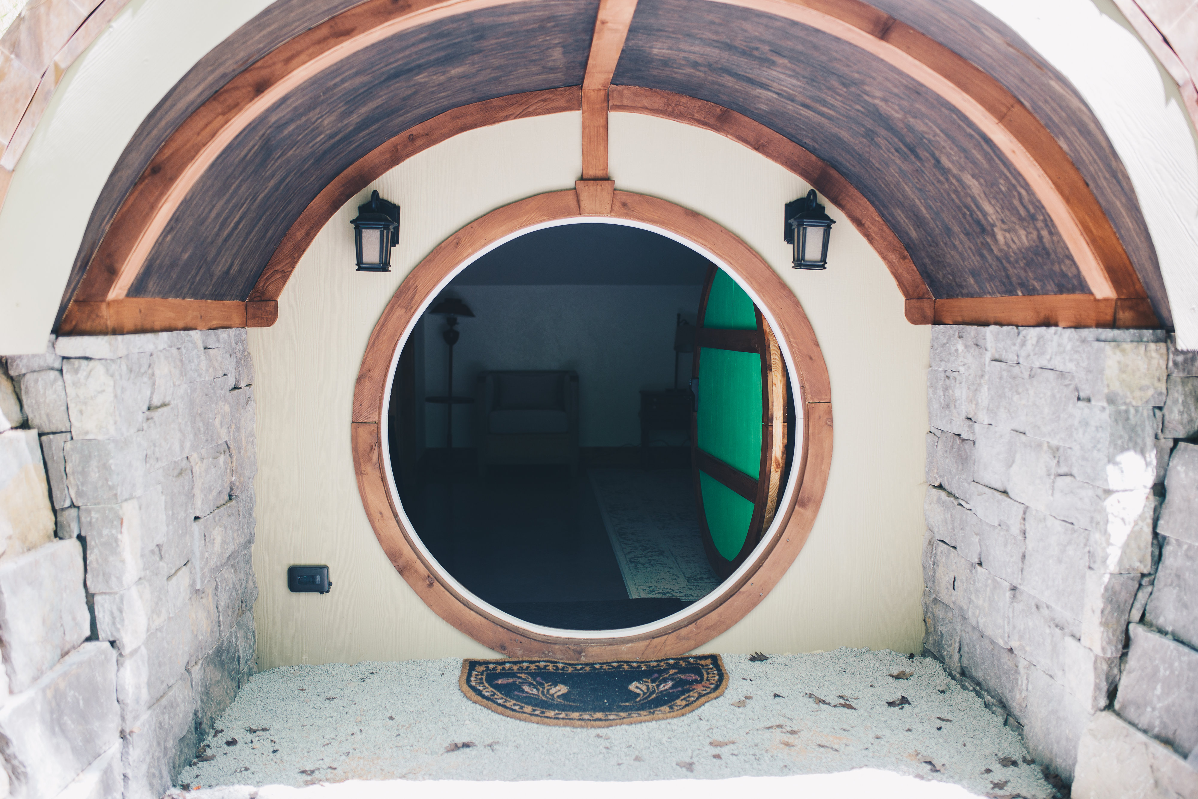 Wee Nook a Hobbit Hole Tiny houses for Rent in McEwen, Tennessee
