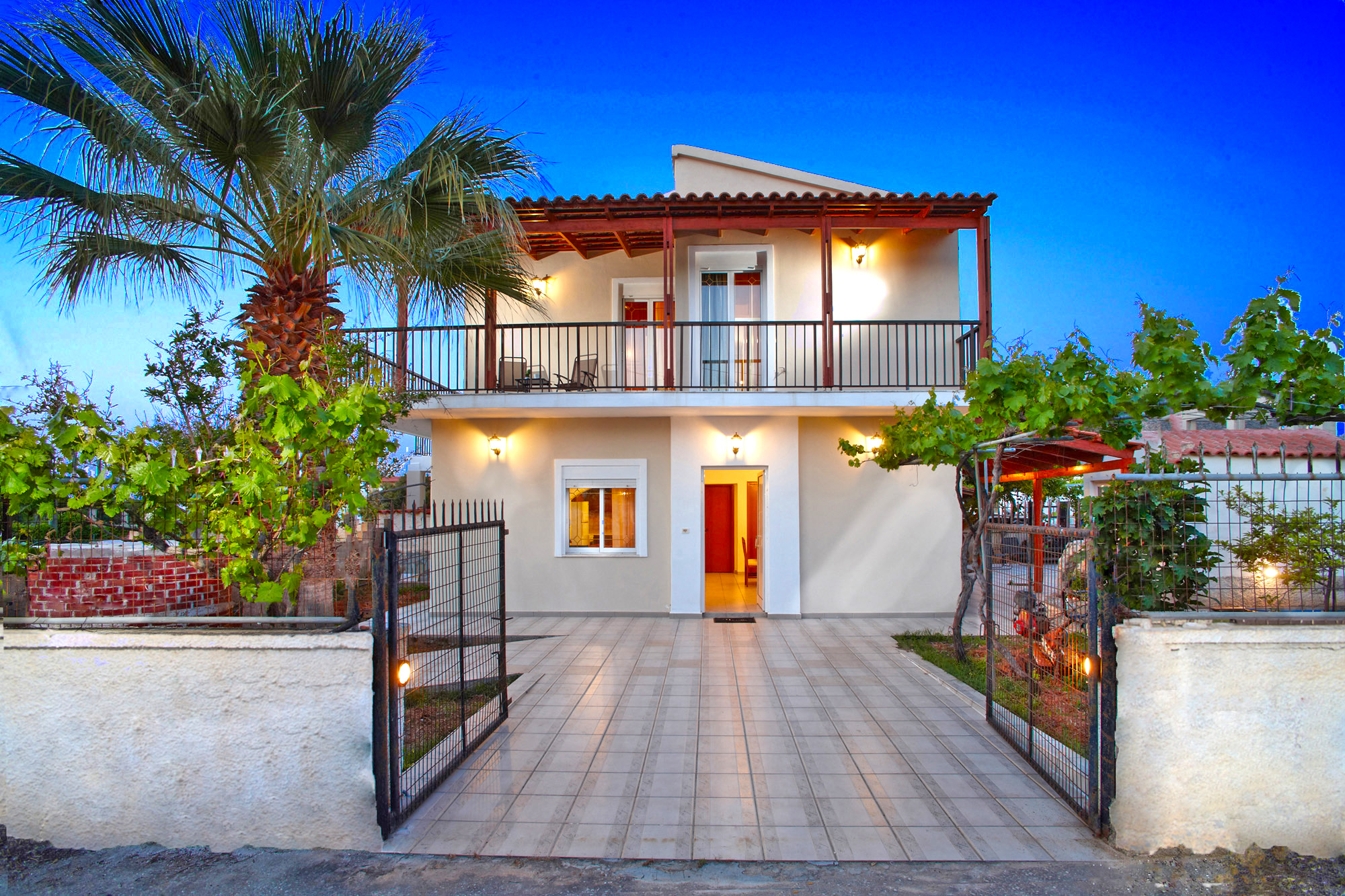 Dream House , Full privacy,500m from SANDY BEACH!!