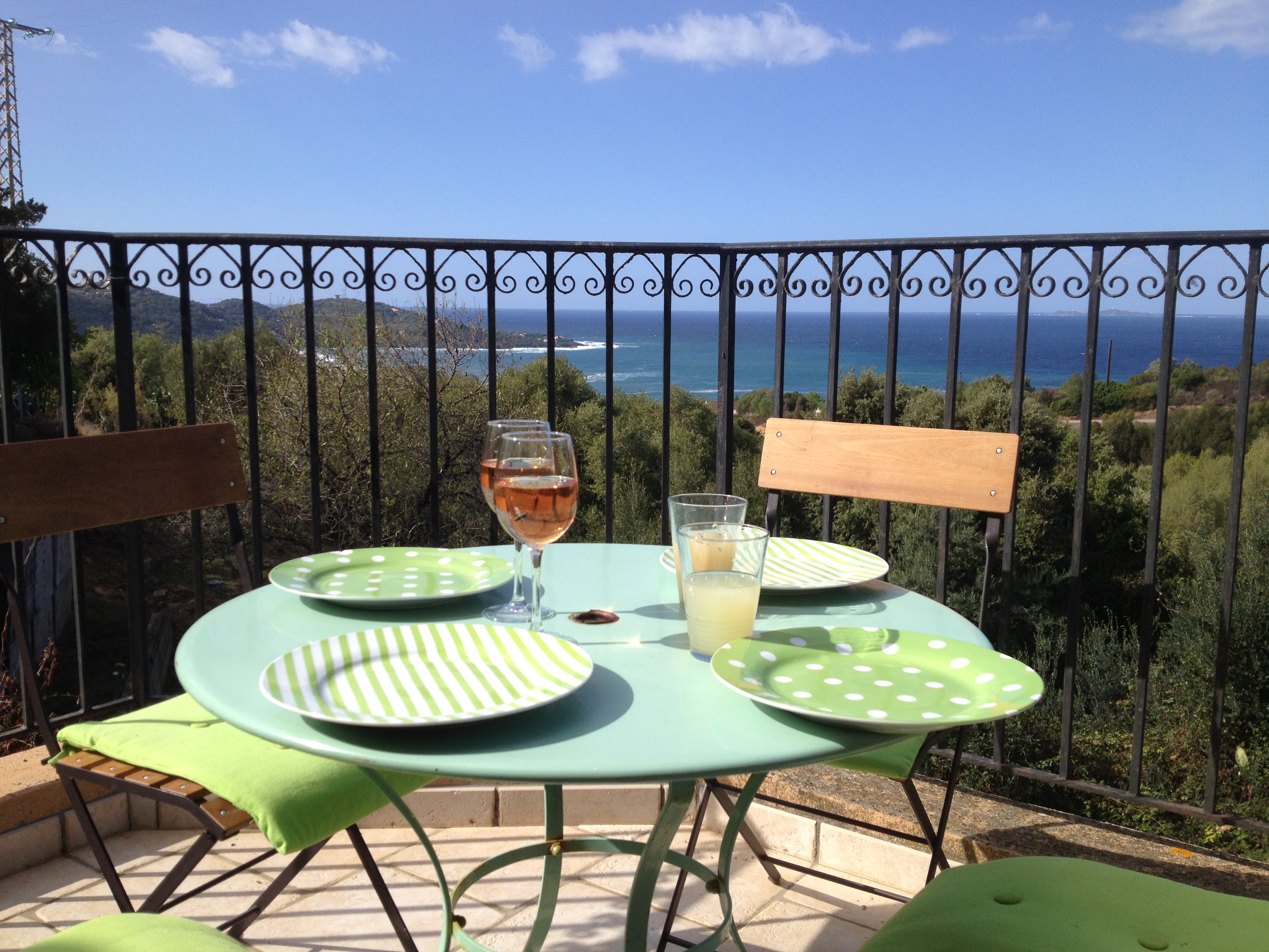 The little bear  facing the sea! private swimming pool *