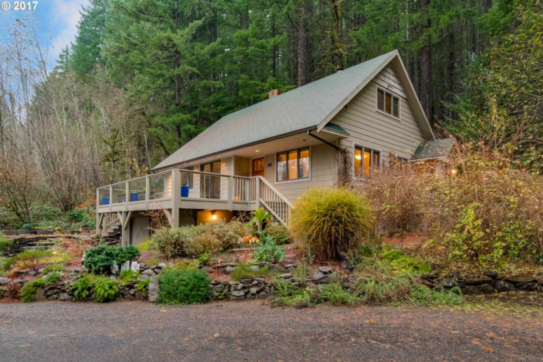 Cedar Creek Sanctuary. 3br on Nat. Forest Land