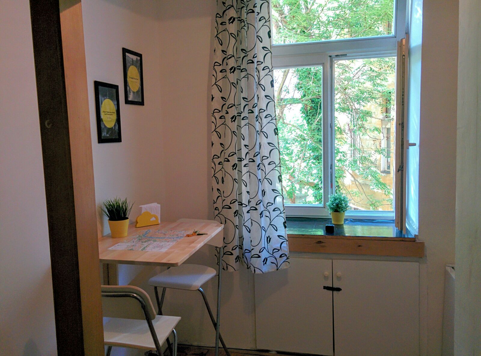 Cute mini-apartment in center