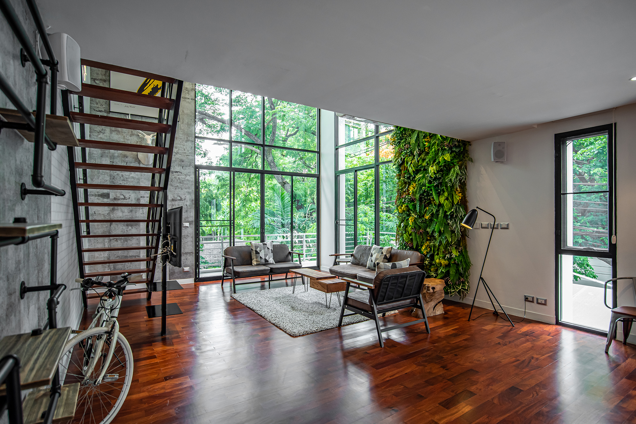 Benviar - Three Bedroom Duplex (275 sqm) @Chitlom