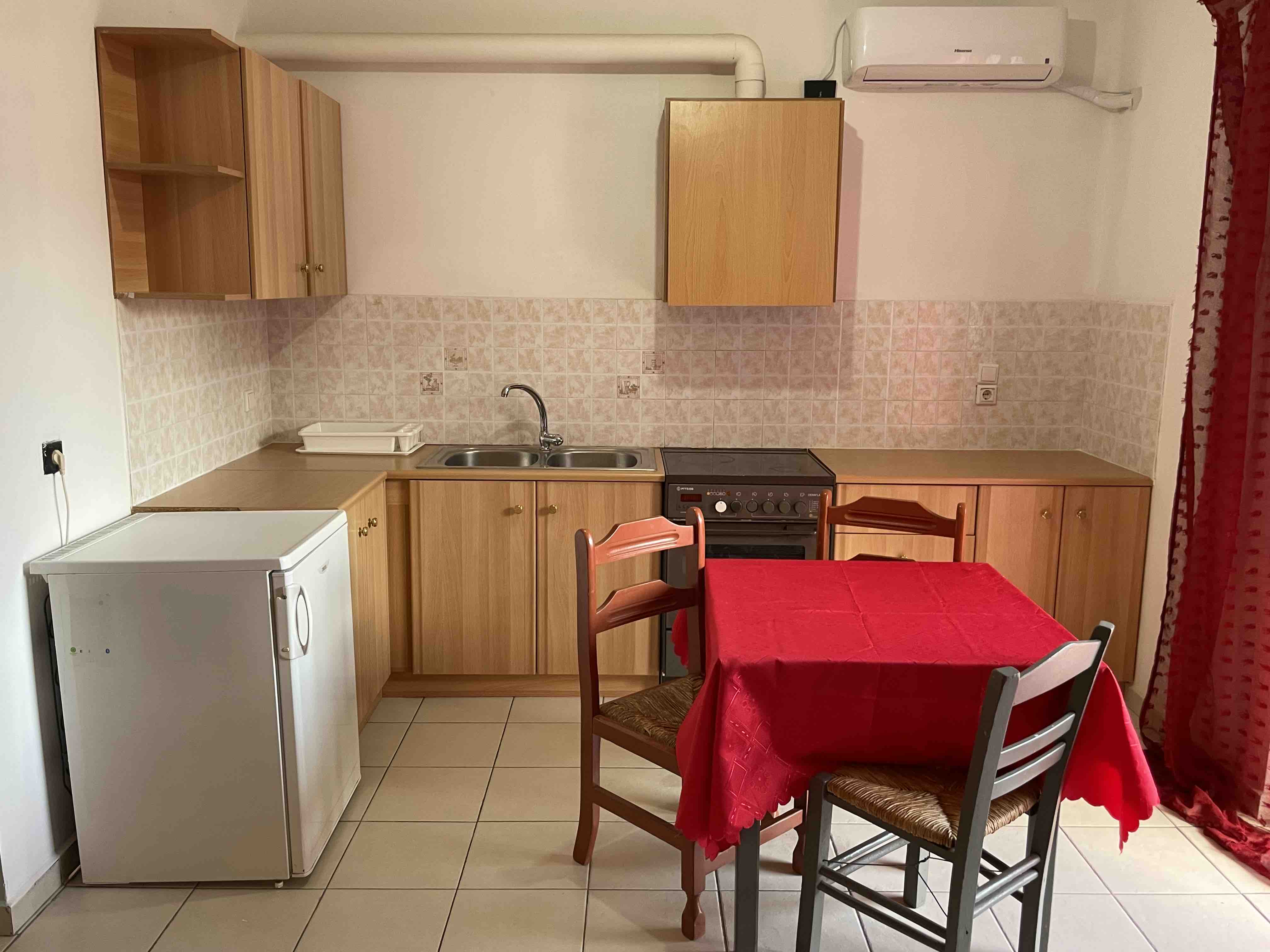 Leonidas apartments 2
