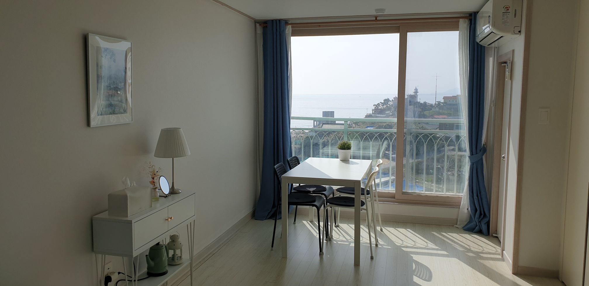 This is an ocean view accommodation where you can see the sunrise from the room. # Consecutive night discount inquiry welcome # Gangneung # Jumunjin # Sunrise # Ocean view