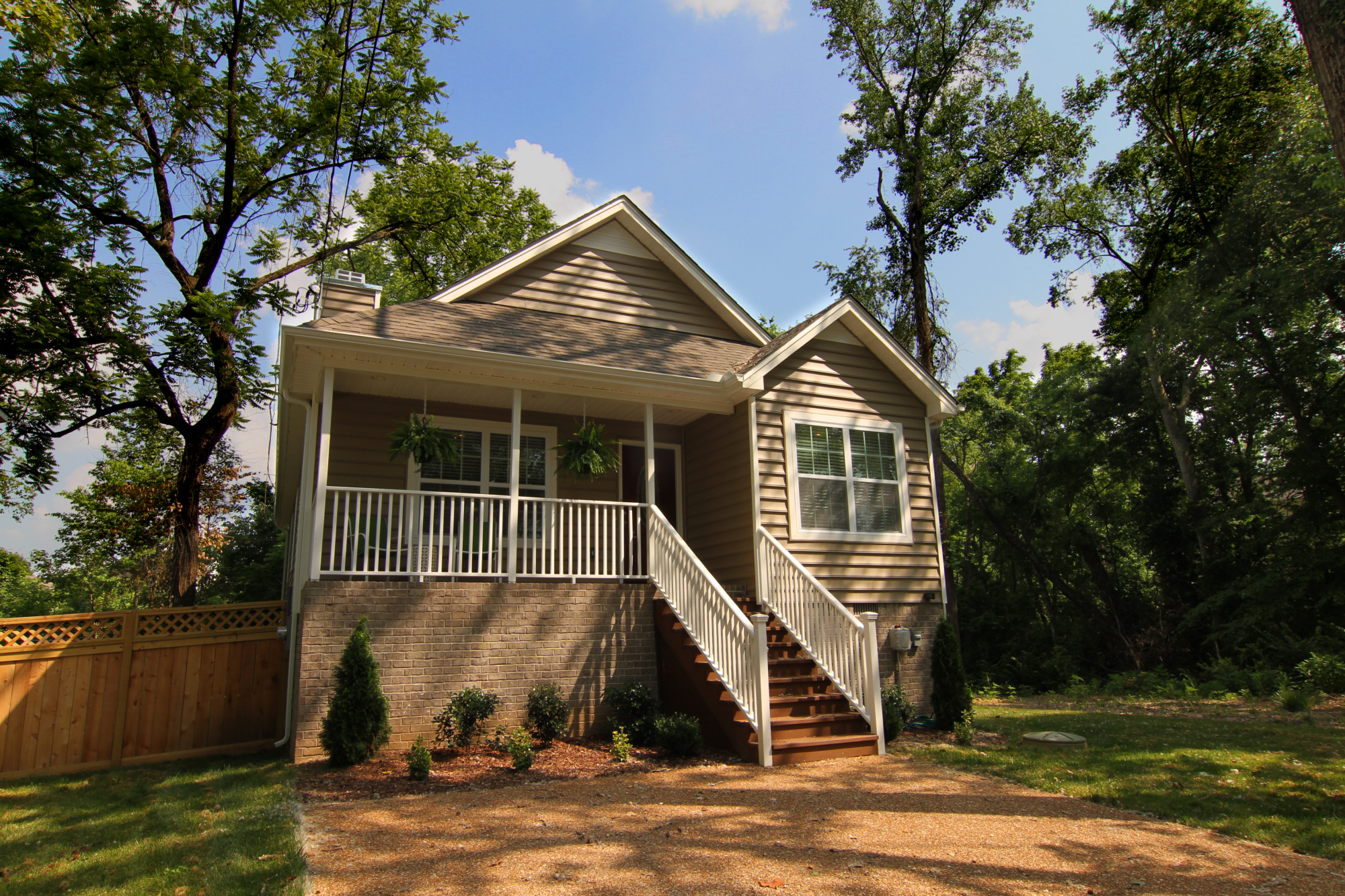 Cumberland Cottage in District 15, Nashville