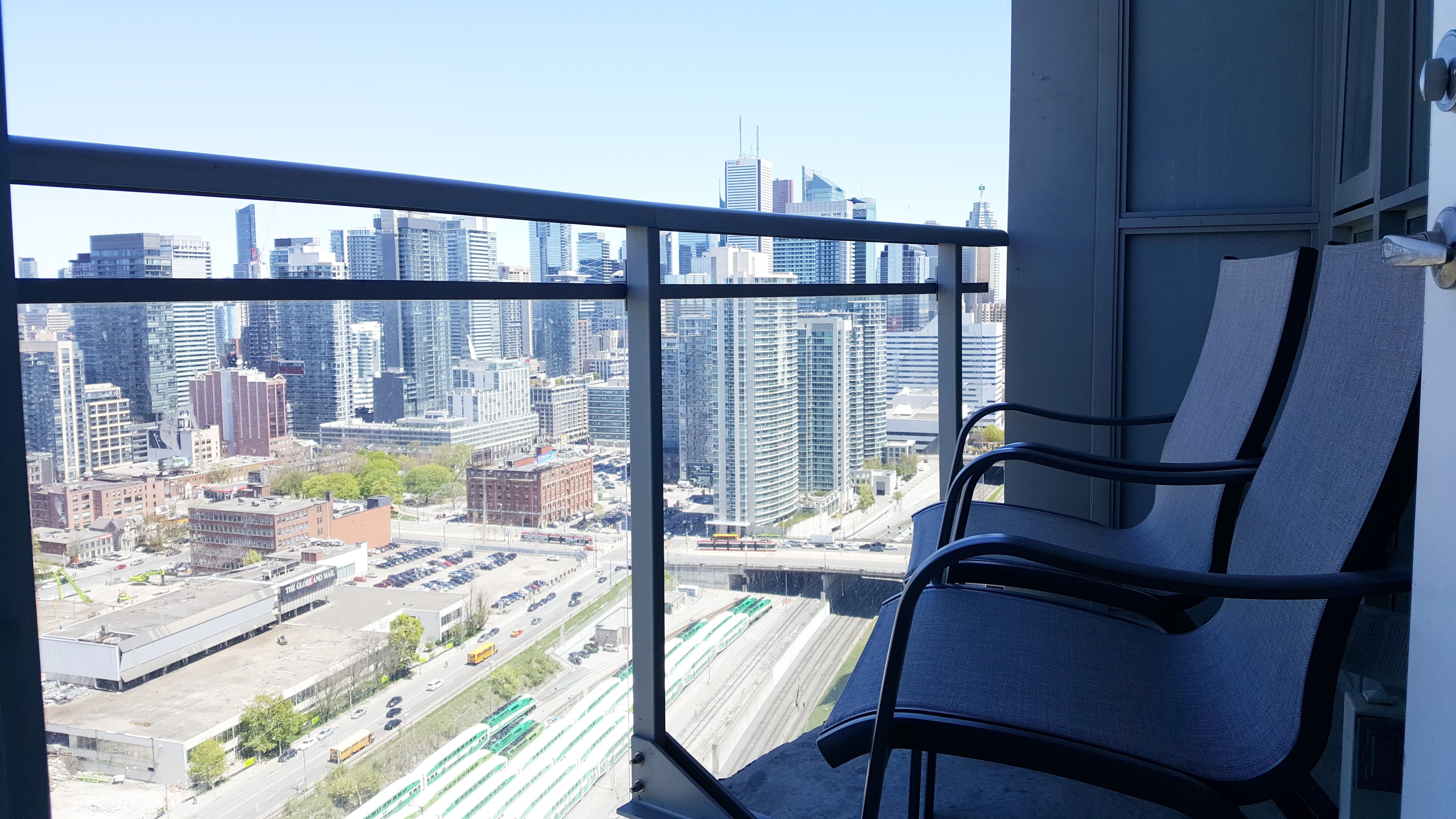 2BDRM Style, Free Parking Panoramic View Ent. Dist