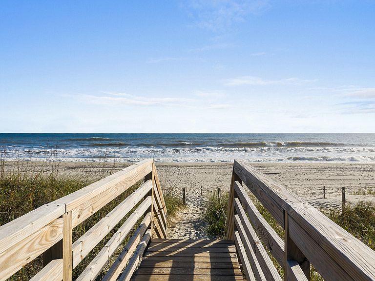 Beachski's Bungalow Ocean views and Beach access Condominiums for