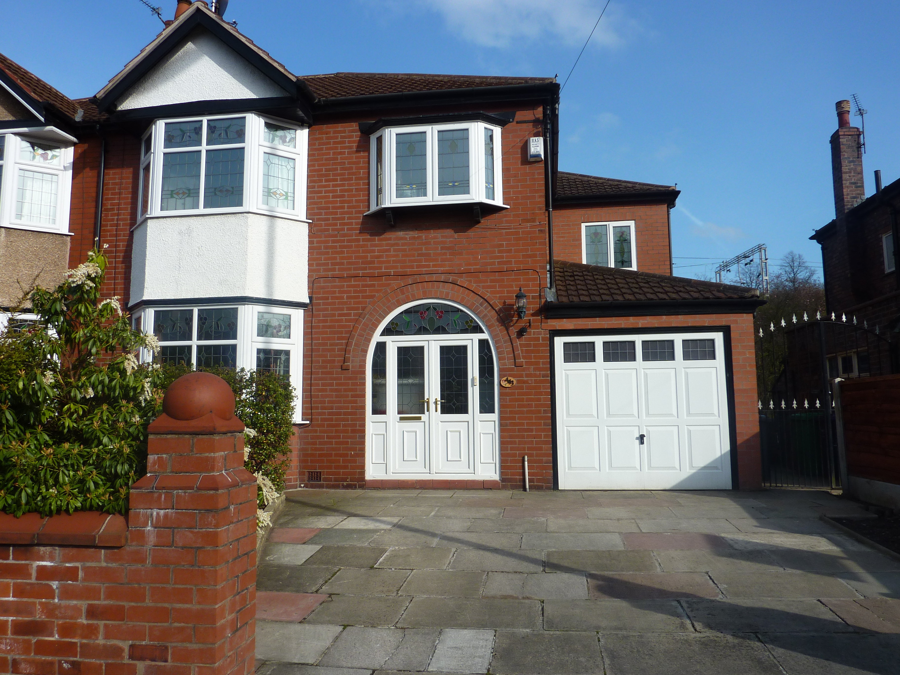 Lovely bedroom suitable for (female only) in Didsbury East, Greater Manchester