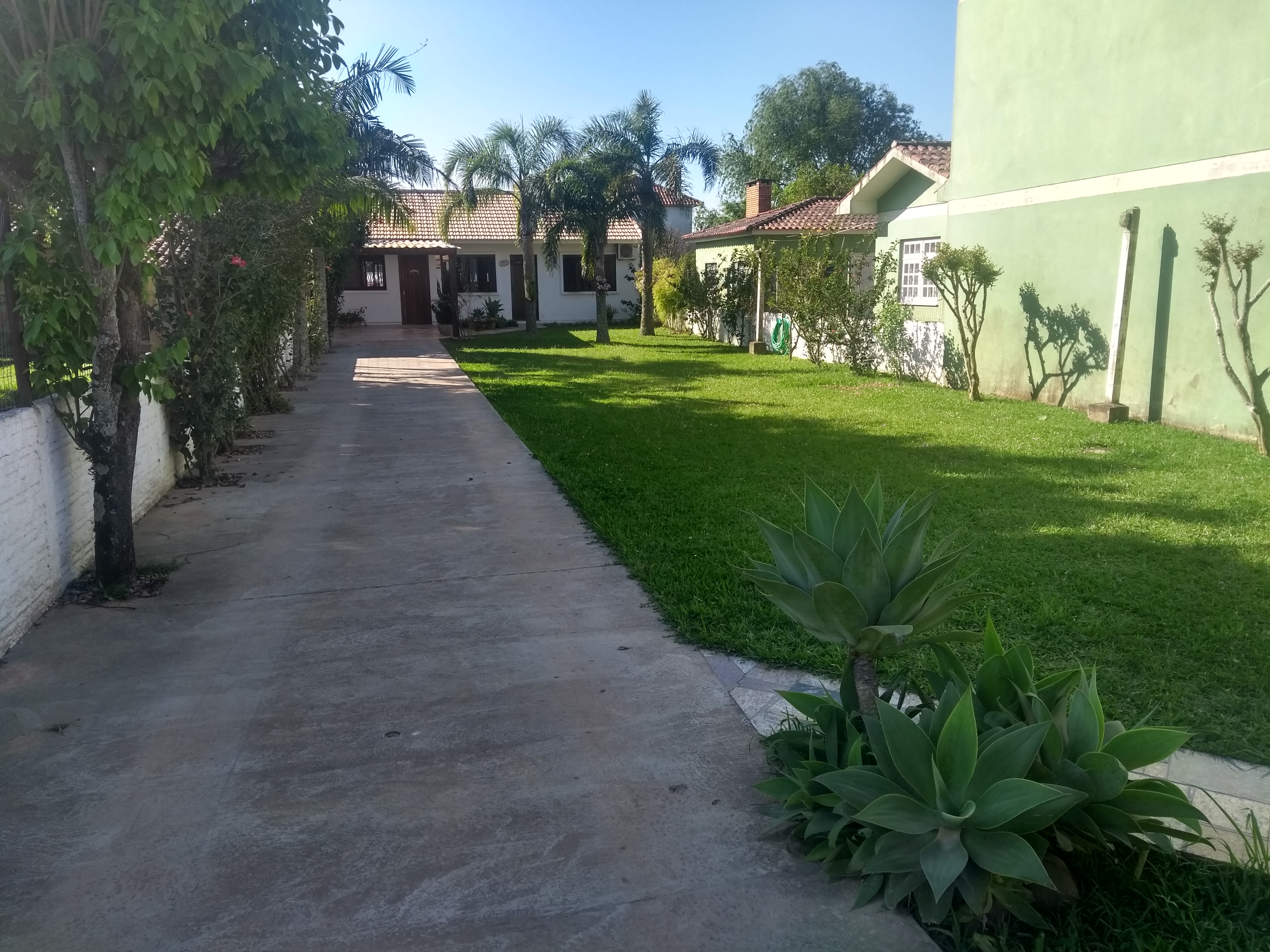 House in São lourenço one block from the barrinha