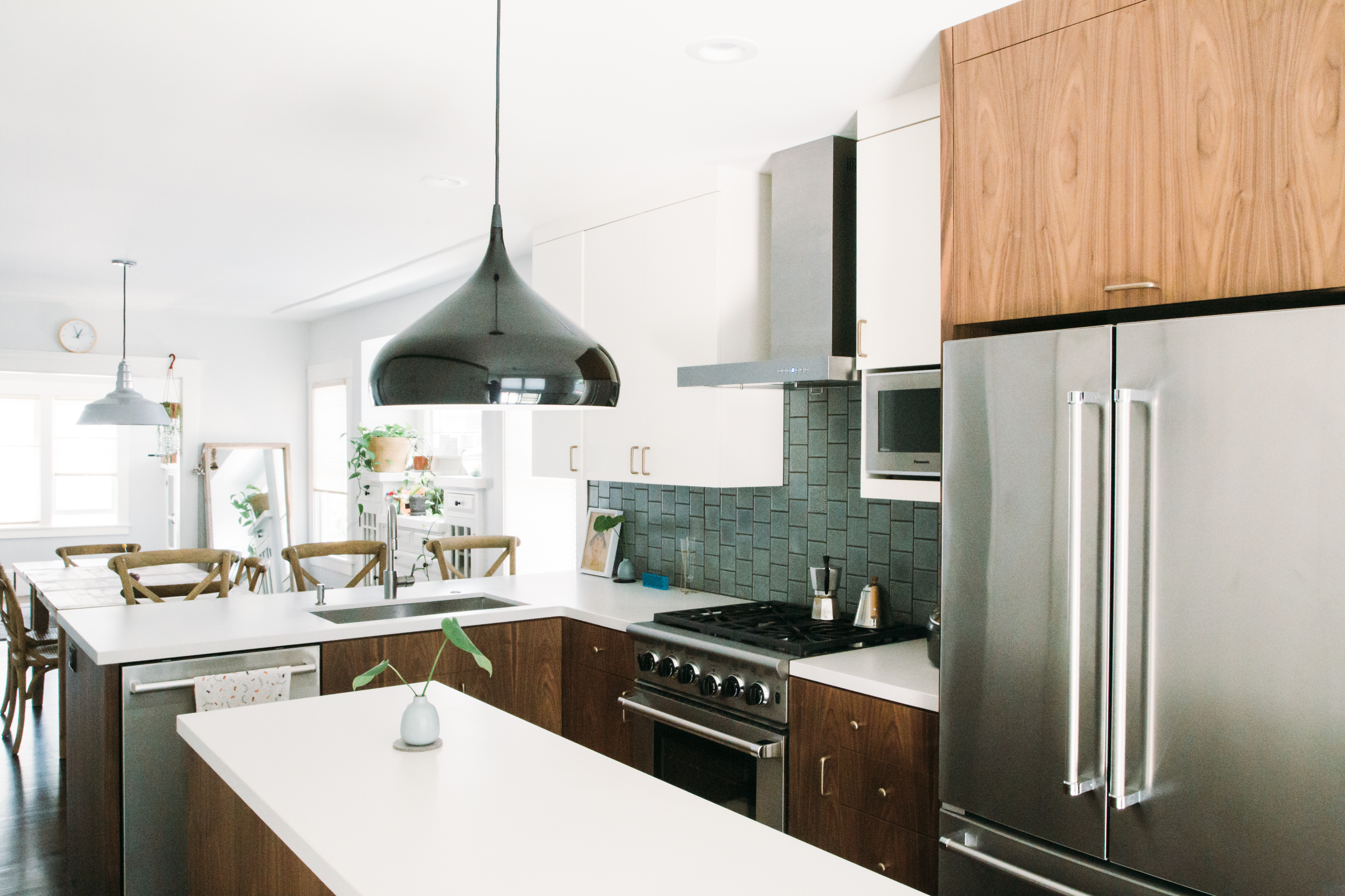 Newly Renovated 4BR/2BA Craftsman Gem in Rockridge in Shafter, Oakland