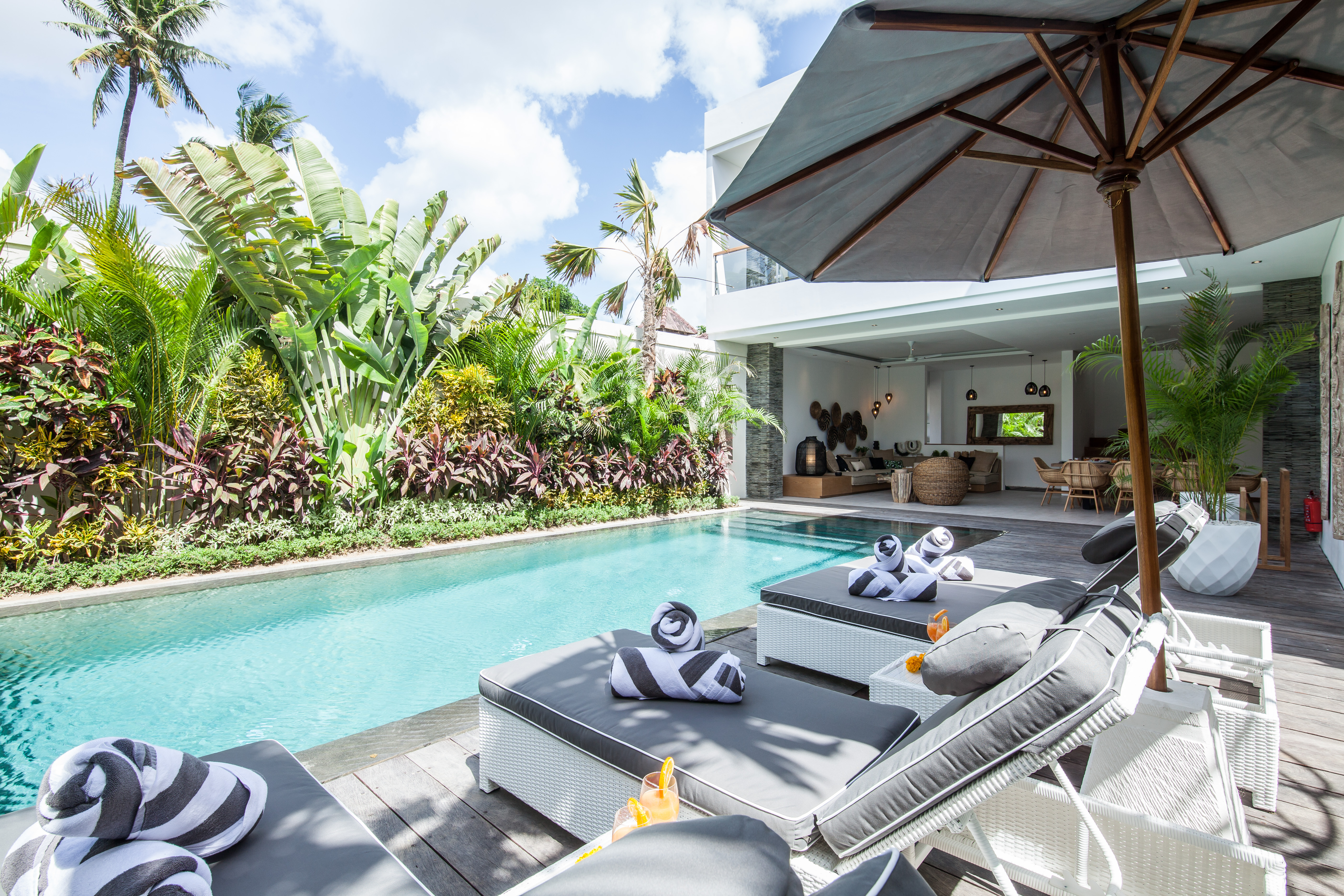 Amazing Luxury 4bd Villa In The Heart Of Seminyak Villas For Rent In Seminyak Bali Indonesia