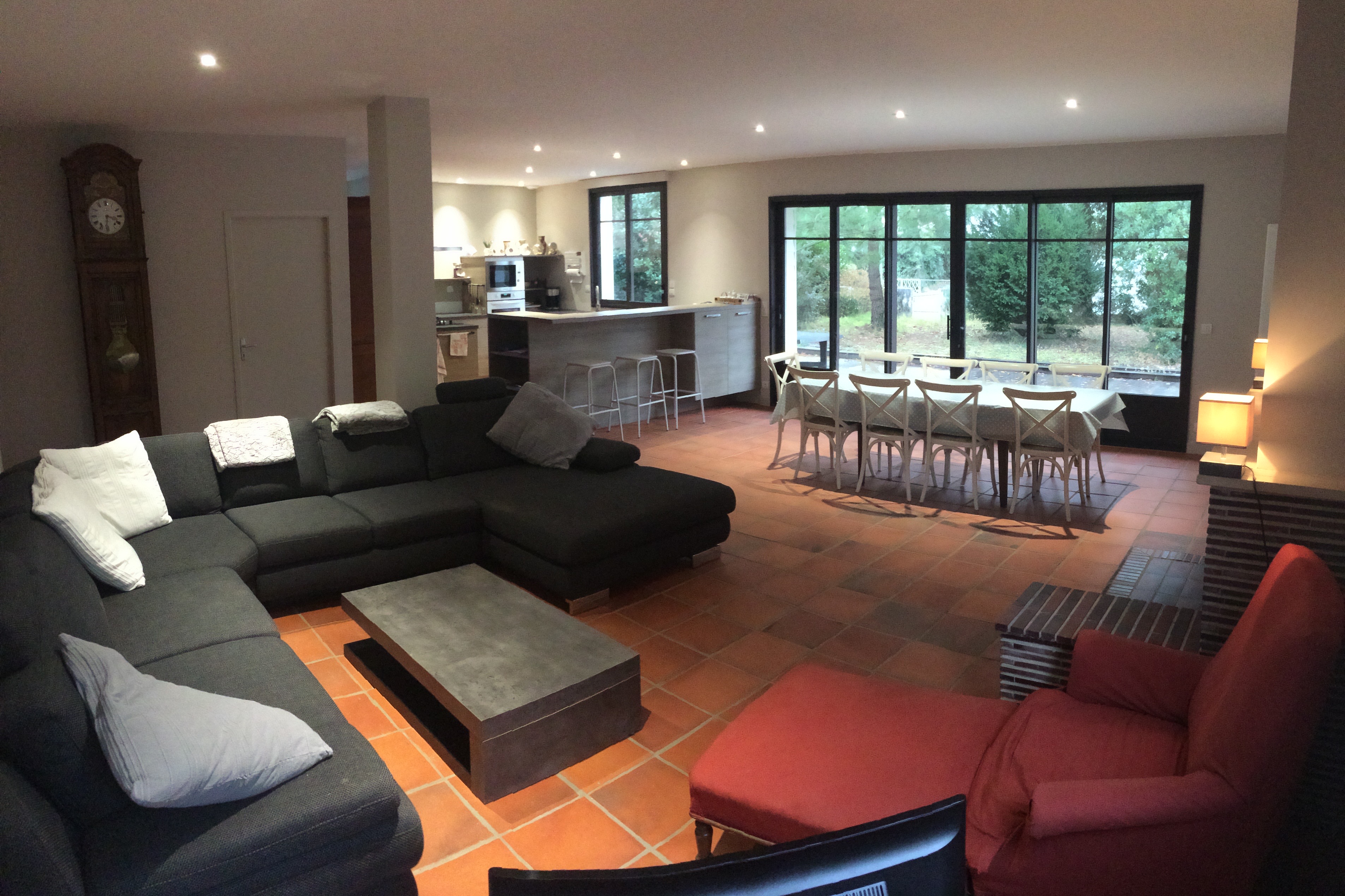 Large quiet house 500 meters from the beach