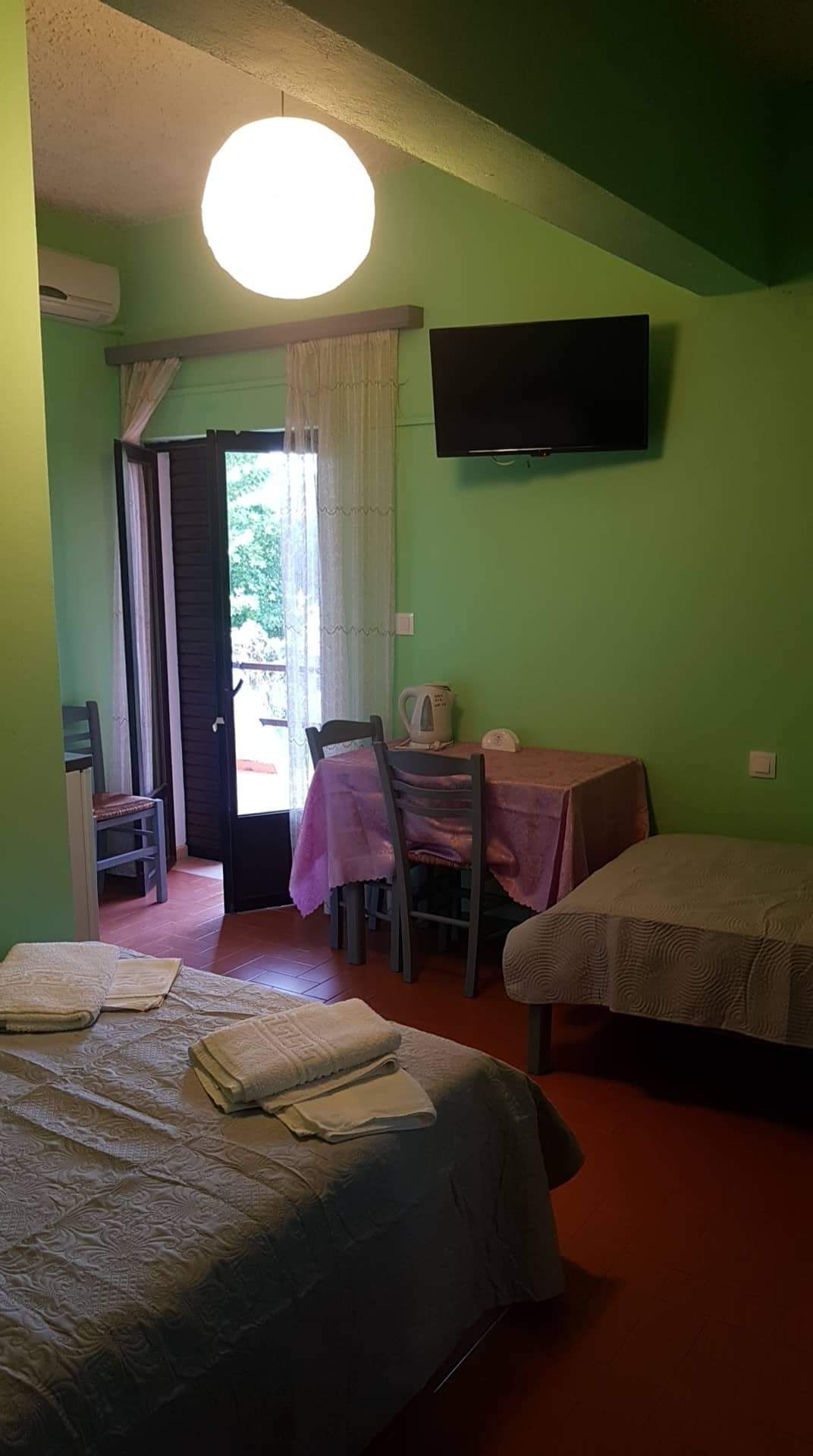Kiwi - A small room with big hospitality!!