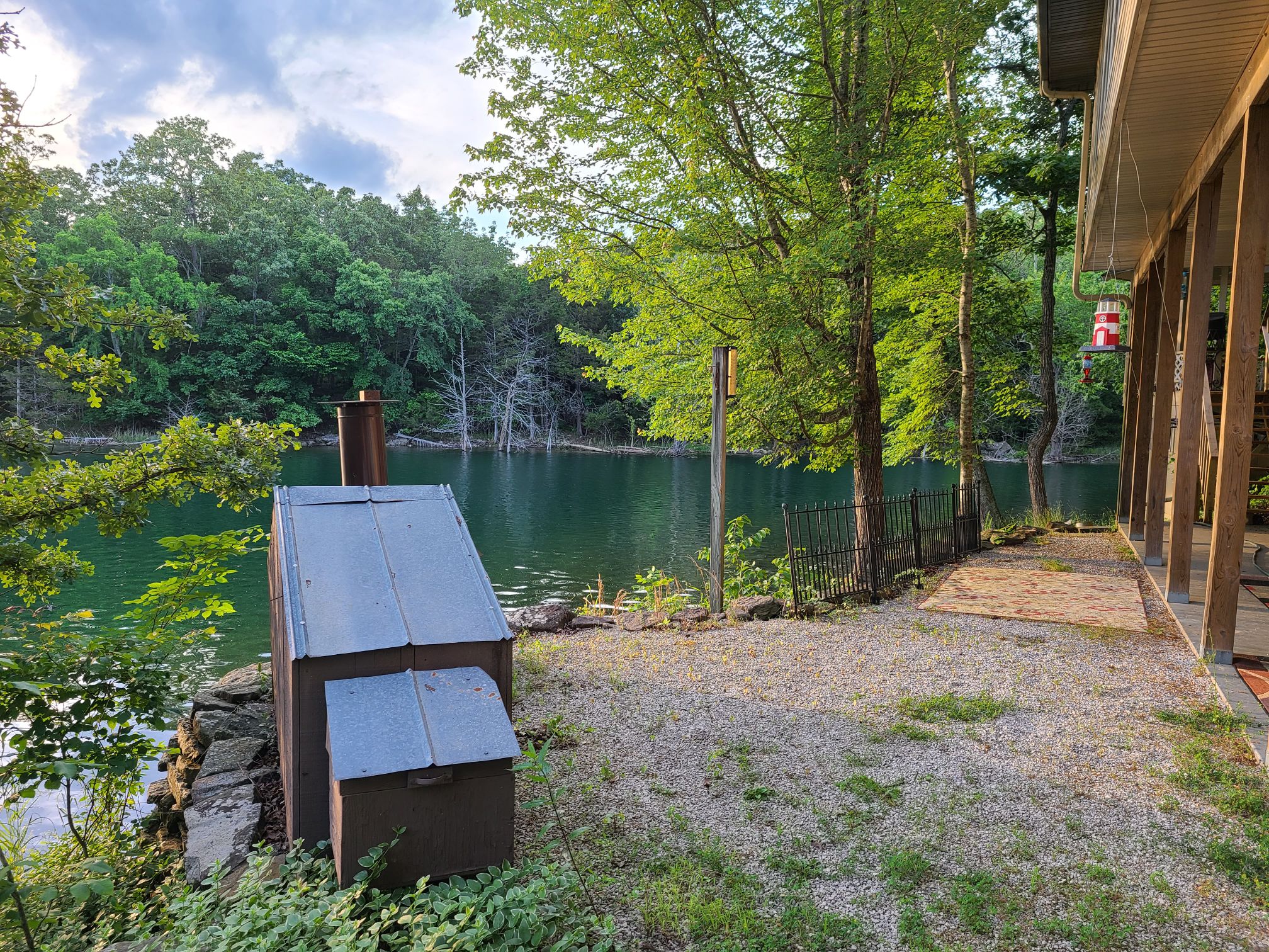 Turtle Cove Hideaway on Beaver Lake Houses for Rent in Garfield