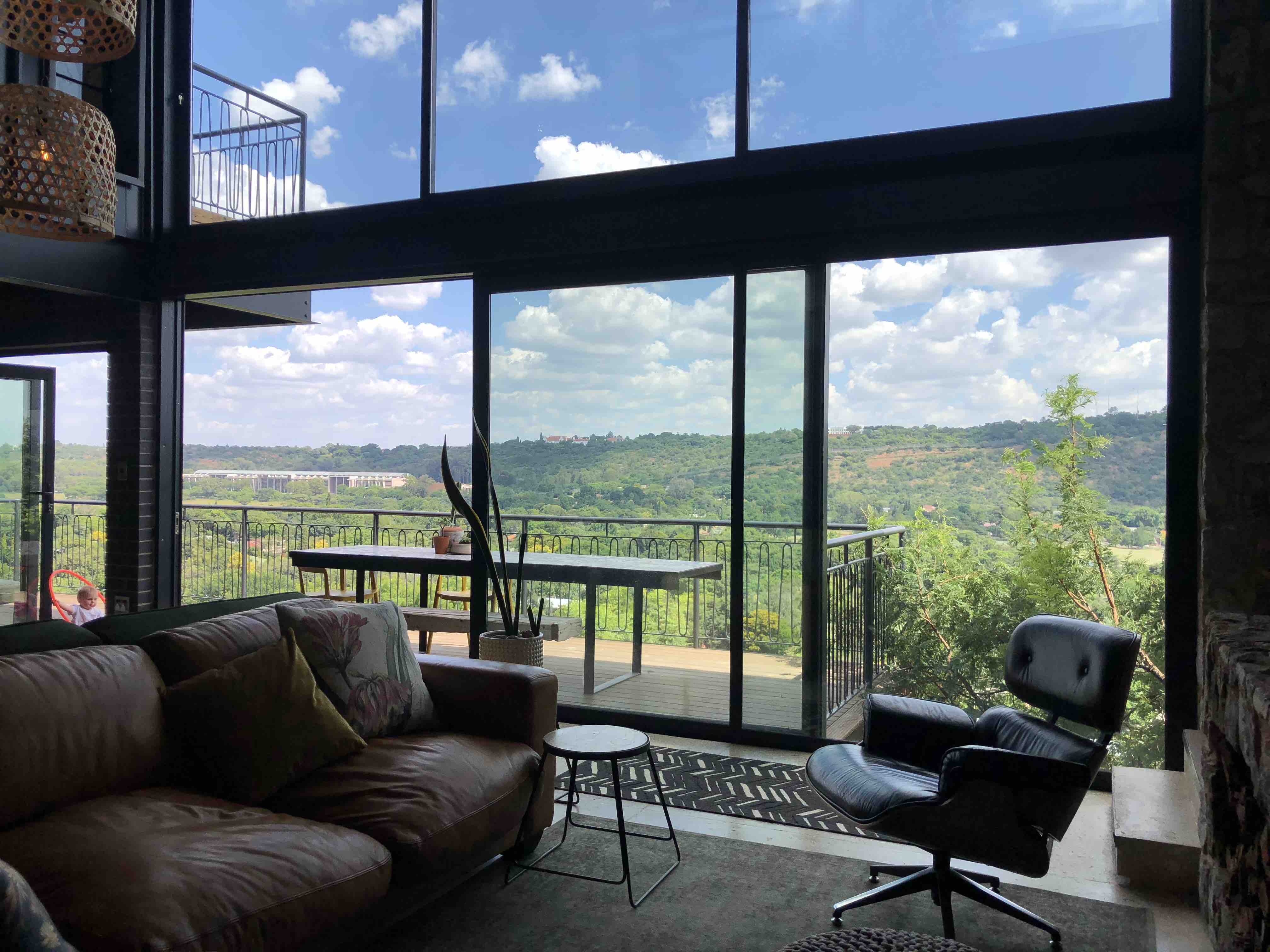 RocknestAn Architect’s Contemporary Mountain Home Villas for Rent in