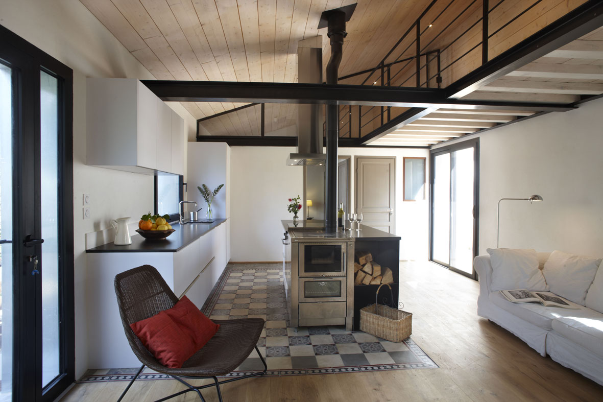 Eco-friendly cottage close to the sea.