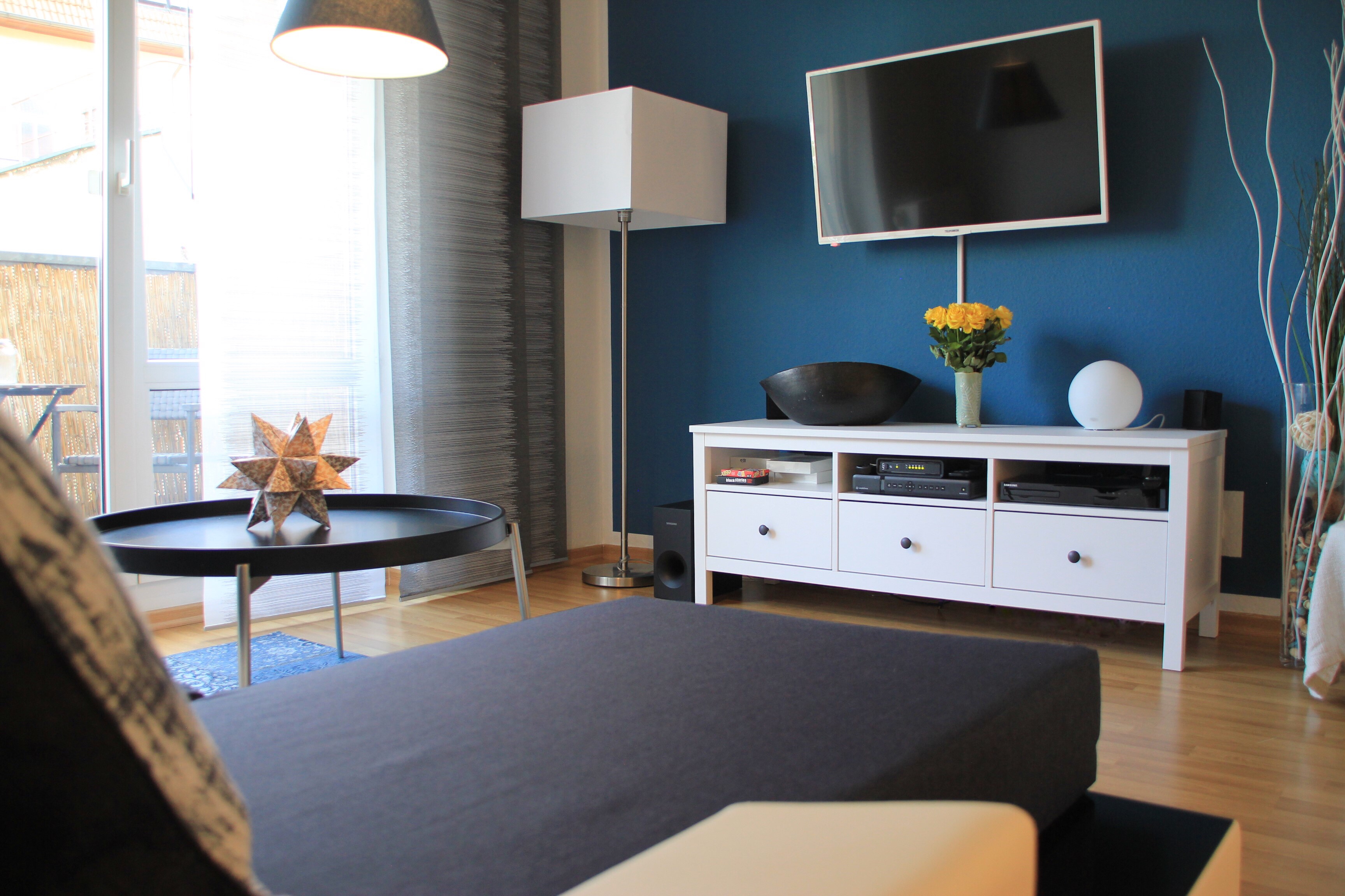 central apartment with balcony, car park, aircon