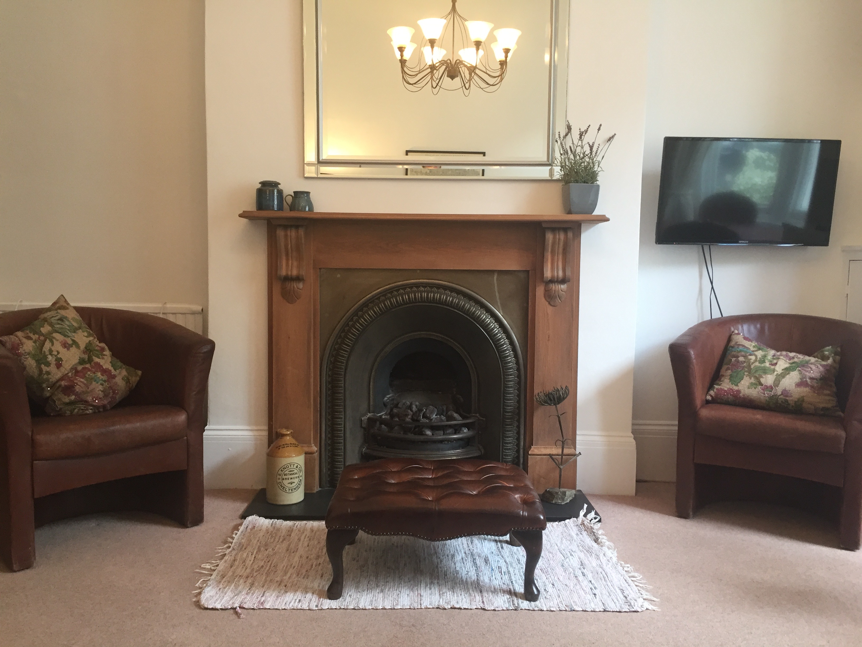 2 bed West Kensington apartment in Hammersmith and Fulham, London