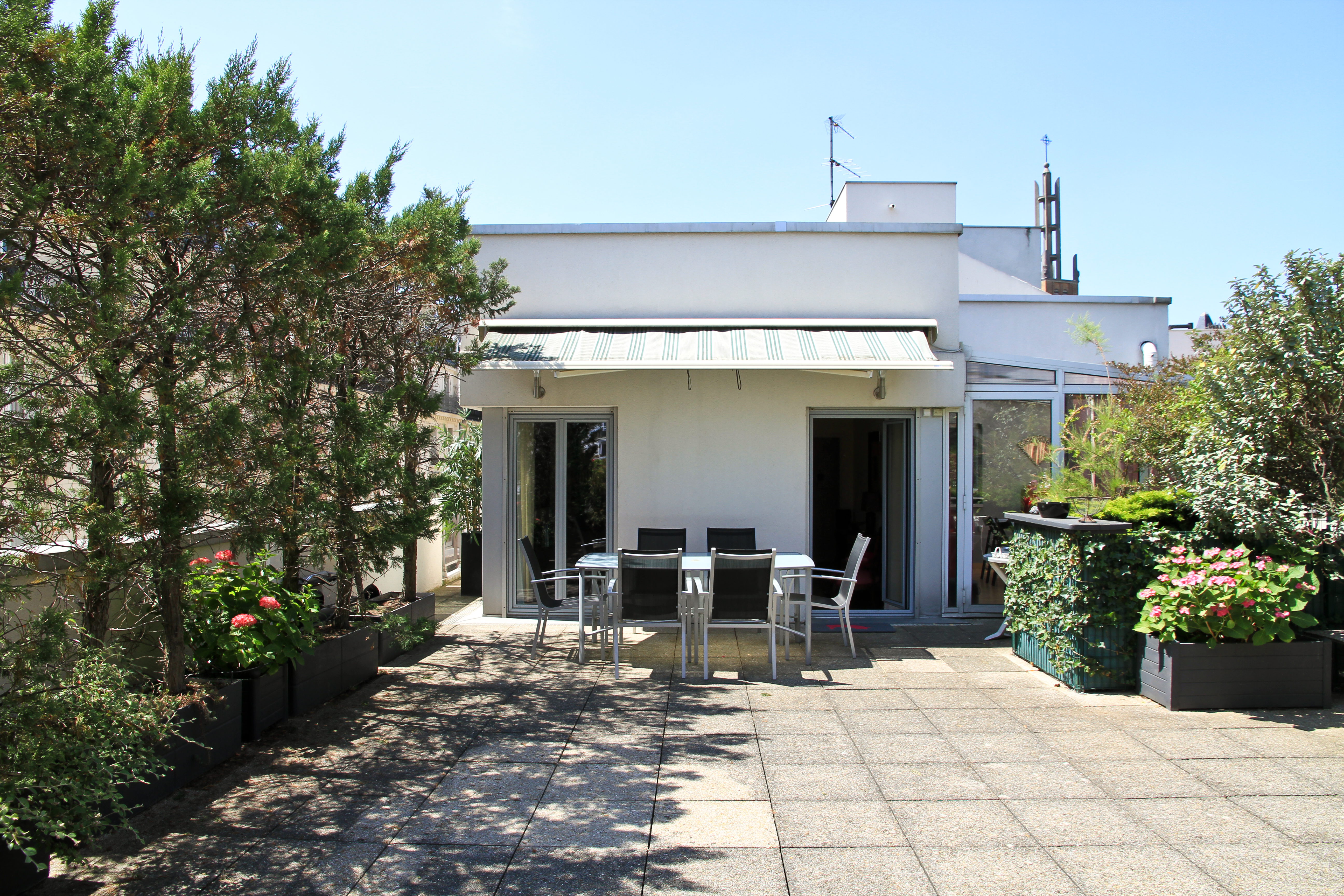 LUXURIOUS PENTHOUSE+ 80 SQM TERRACE in Reuilly, Paris